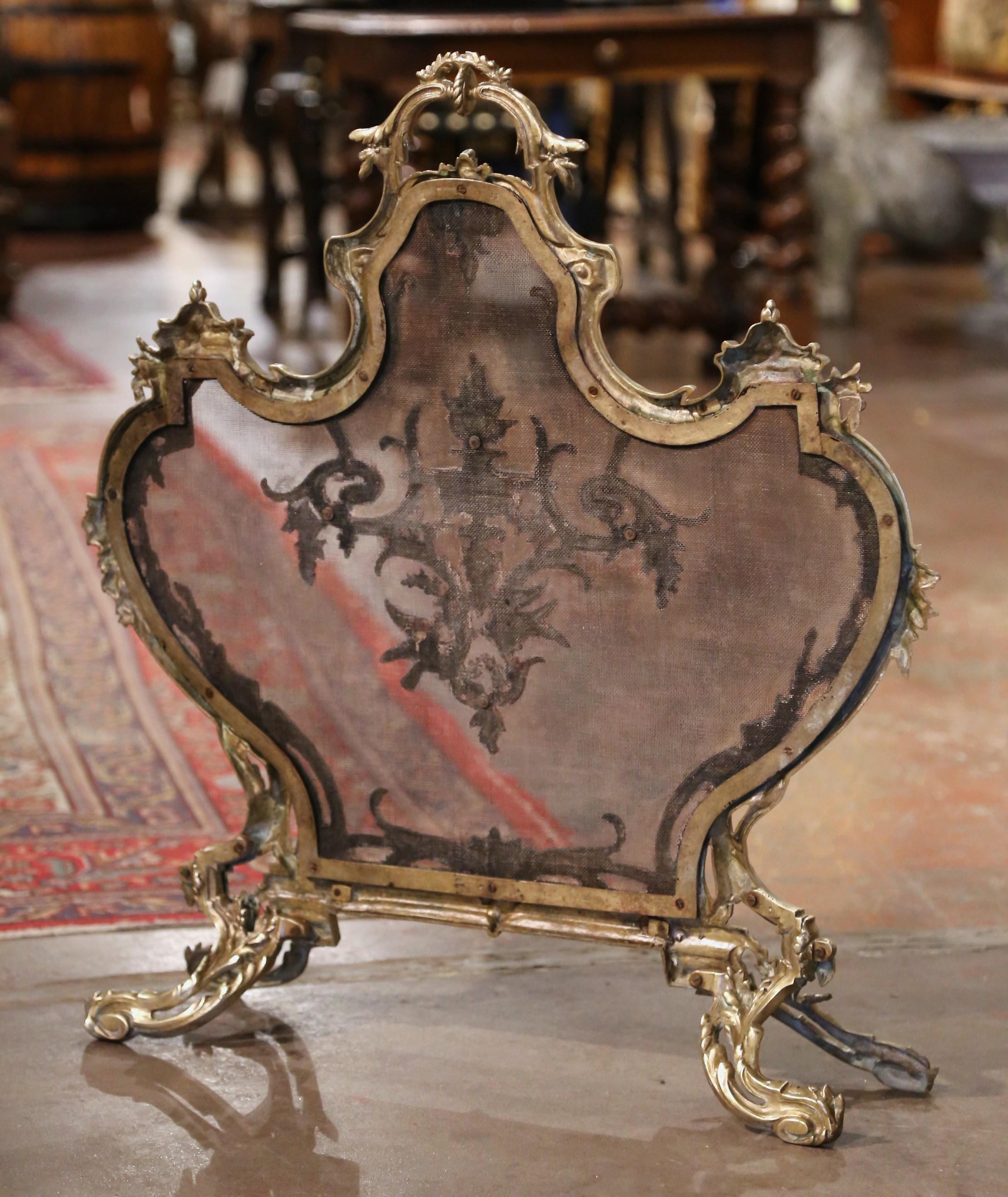 19th Century French Louis XV Bronze Doré Rococo Fireplace Screen For Sale 5