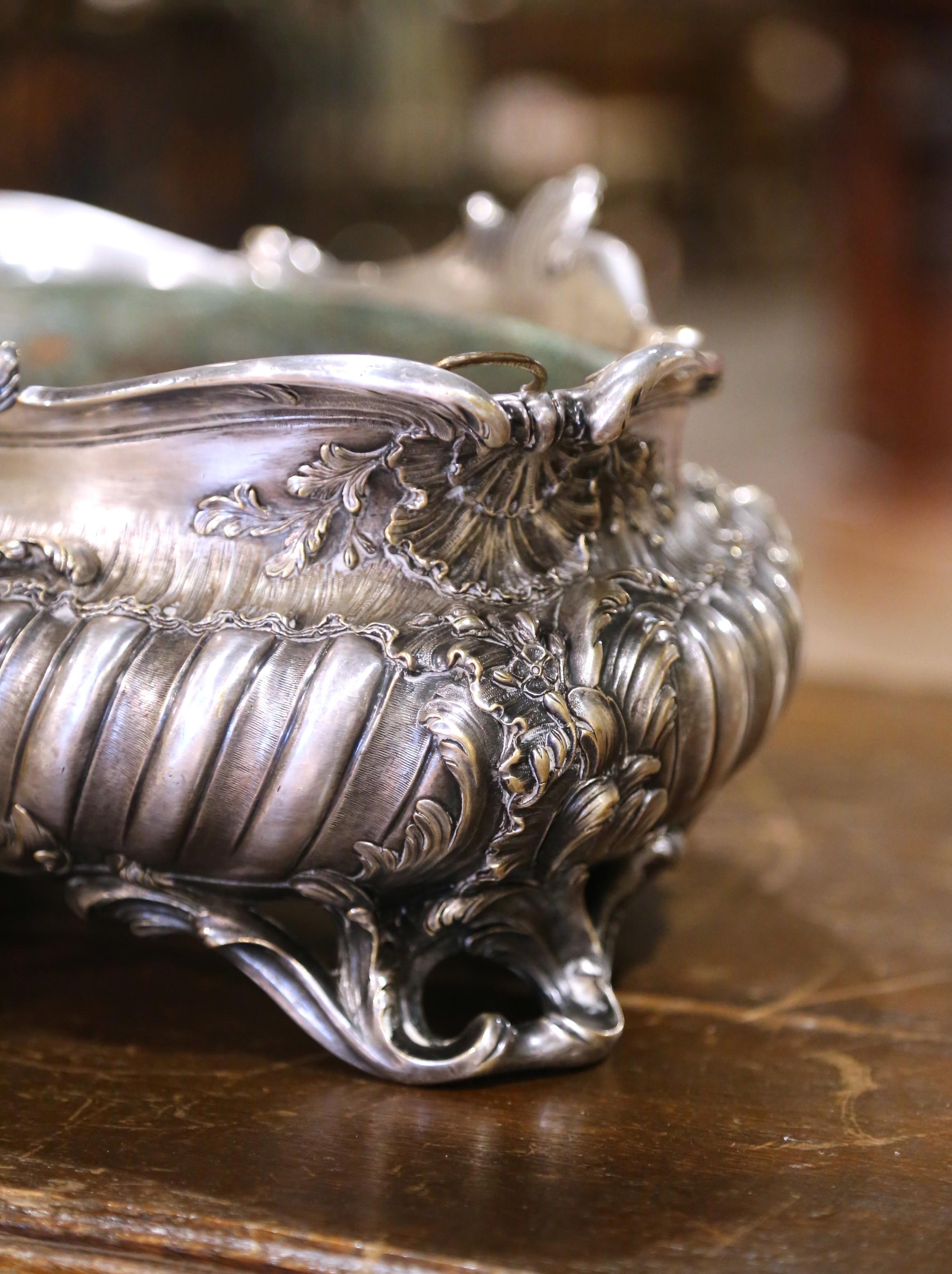 Fatto a mano Jardinière ovale Luigi XV francese del XIX secolo in bronzo placcato in argento con rivestimento in vendita
