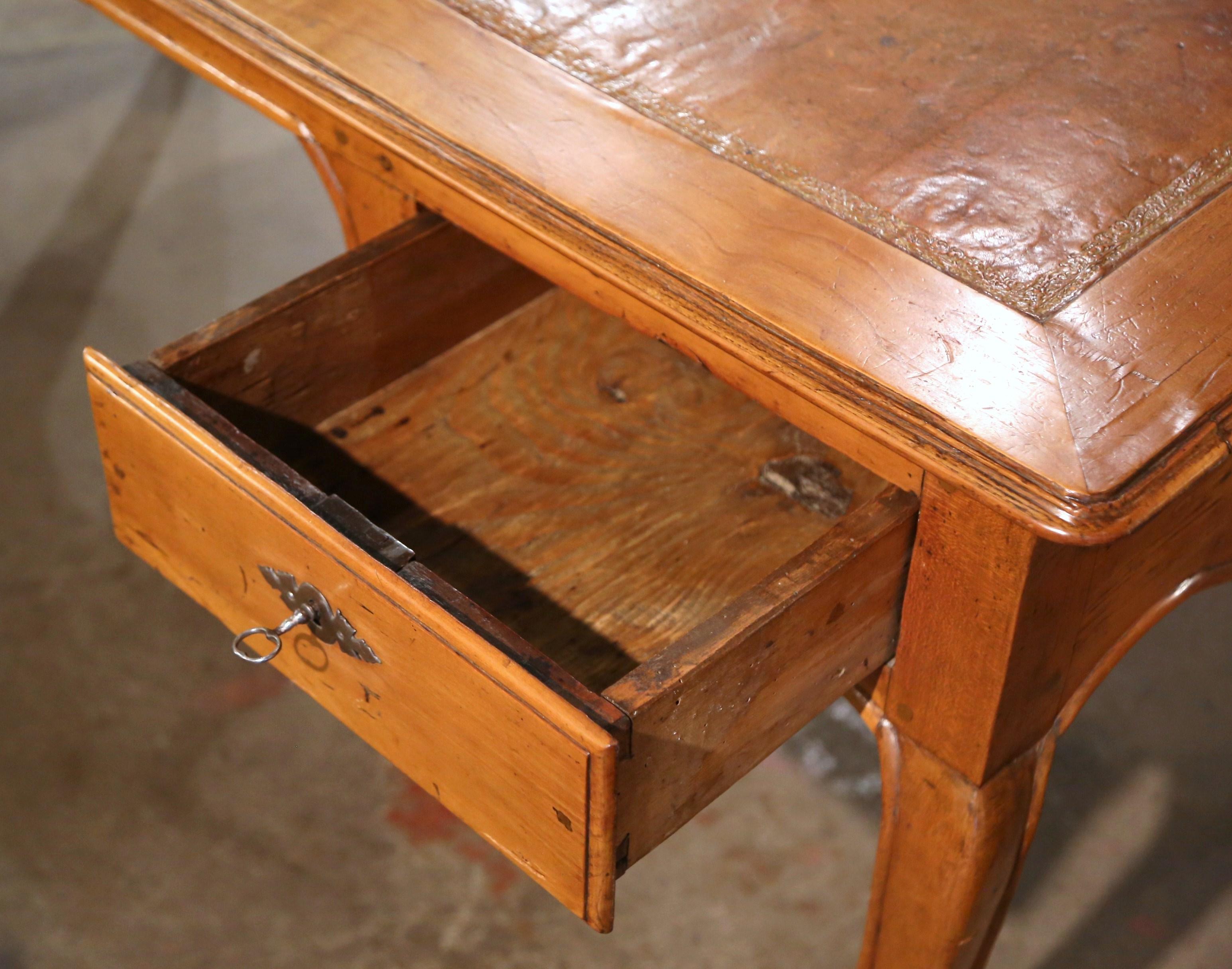 19th Century French Louis XV Brown Leather Carved Cherry Writing Table Desk For Sale 7