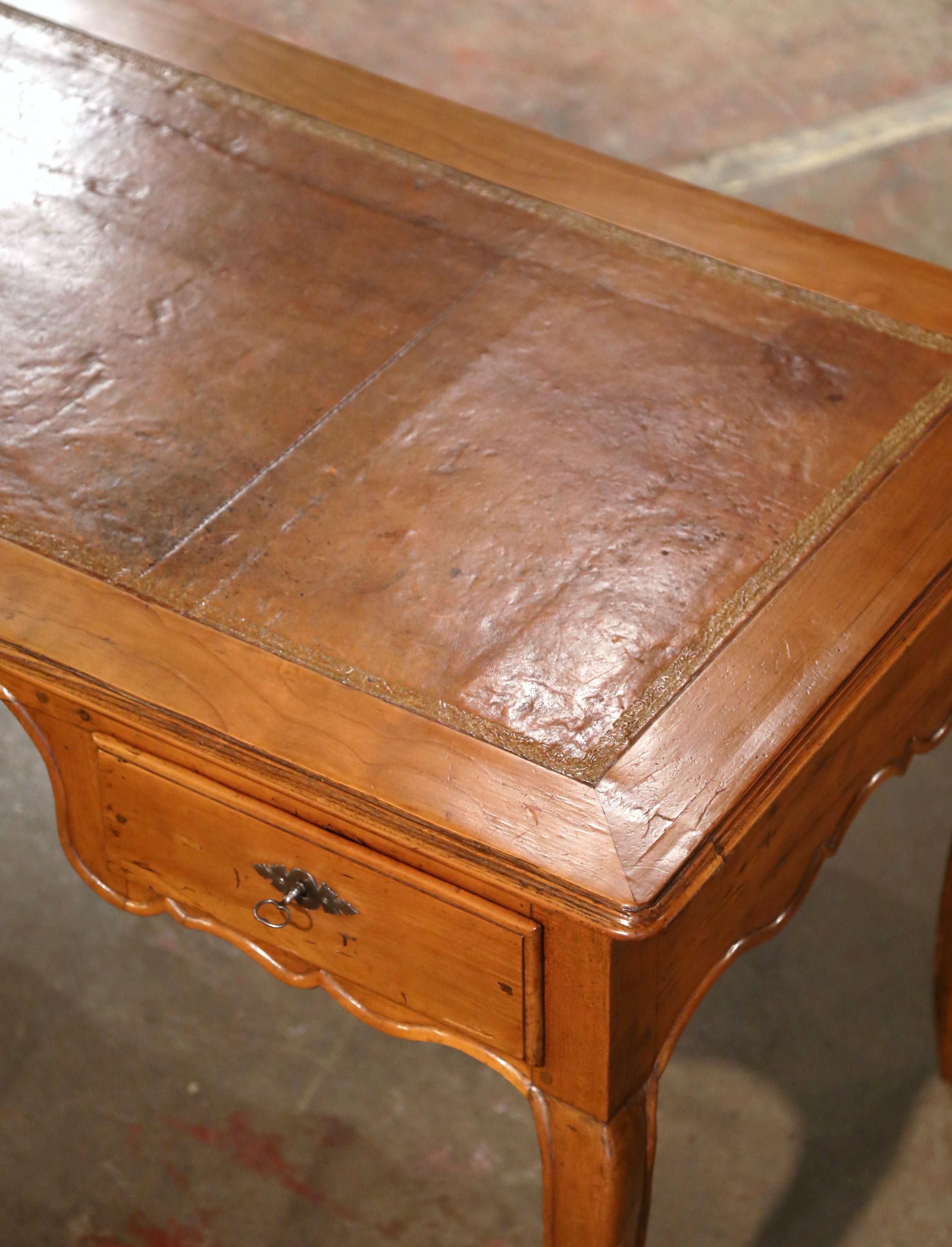 19th Century French Louis XV Brown Leather Carved Cherry Writing Table Desk For Sale 3