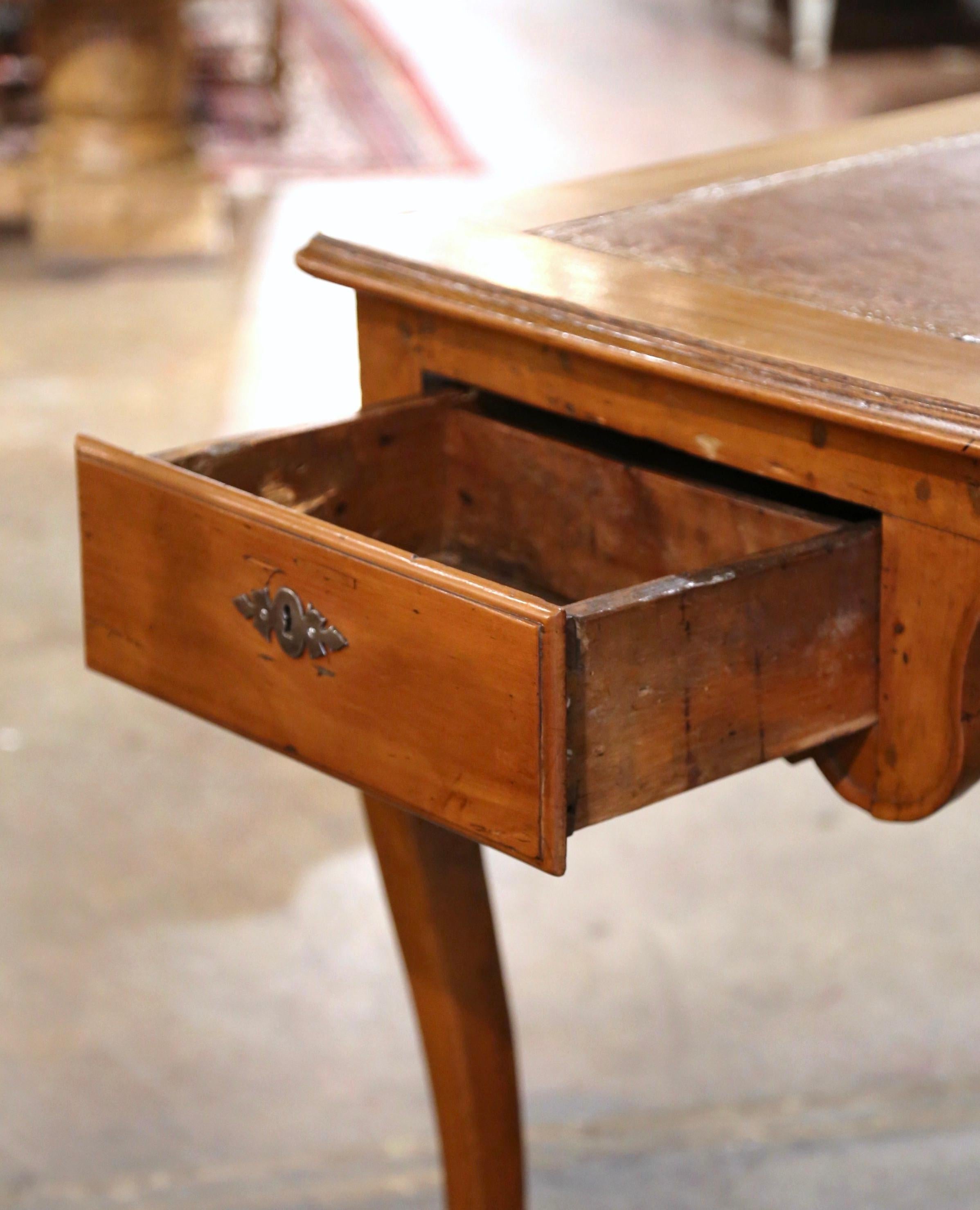 19. Jahrhundert Französisch Louis XV Brown Leder geschnitzt Kirsche Schreibtisch Schreibtisch im Angebot 4