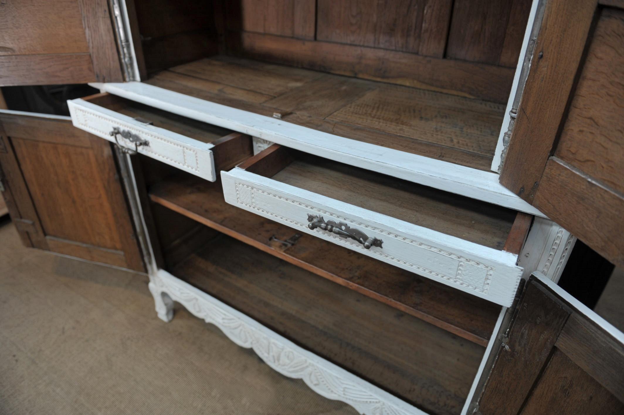 19th Century French Louis XV Buffet Deux Corps For Sale 6