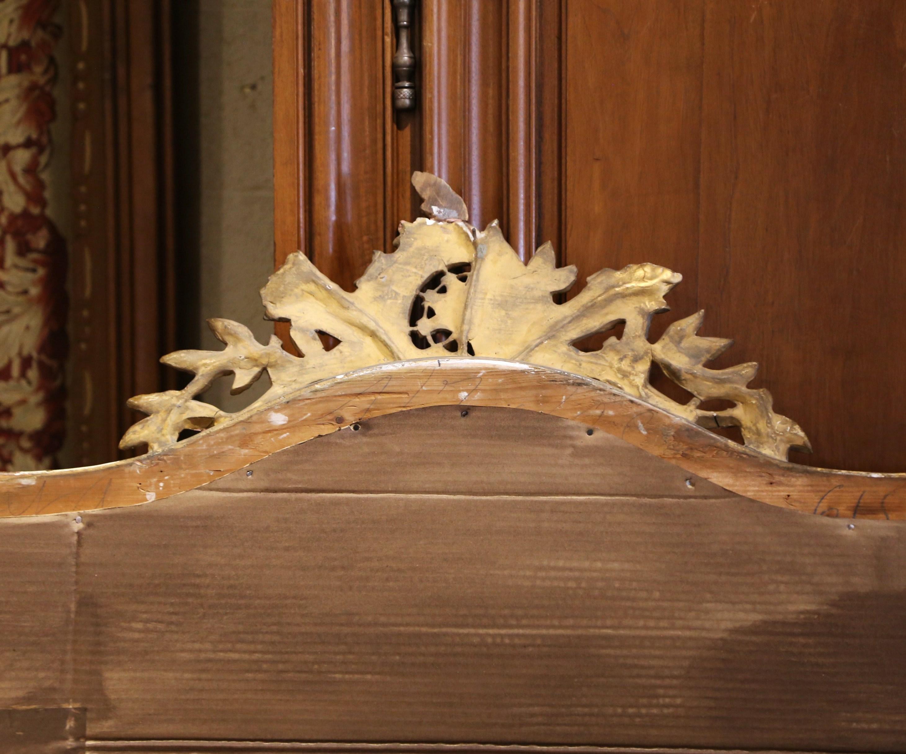 Specchio da parete o da camino francese Luigi XV del XIX secolo in legno dorato intagliato e ad arco in vendita 3
