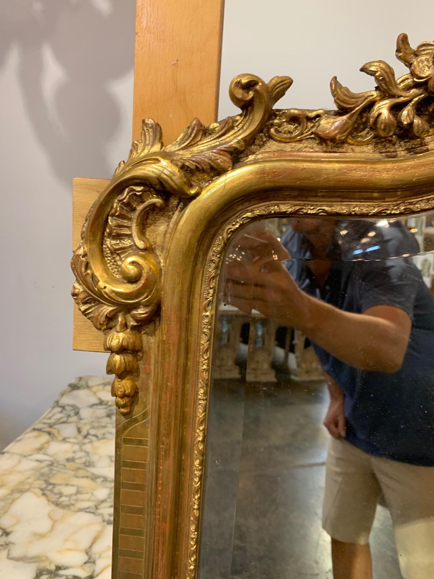 19th Century French Louis XV Carved and Giltwood Mirror 3