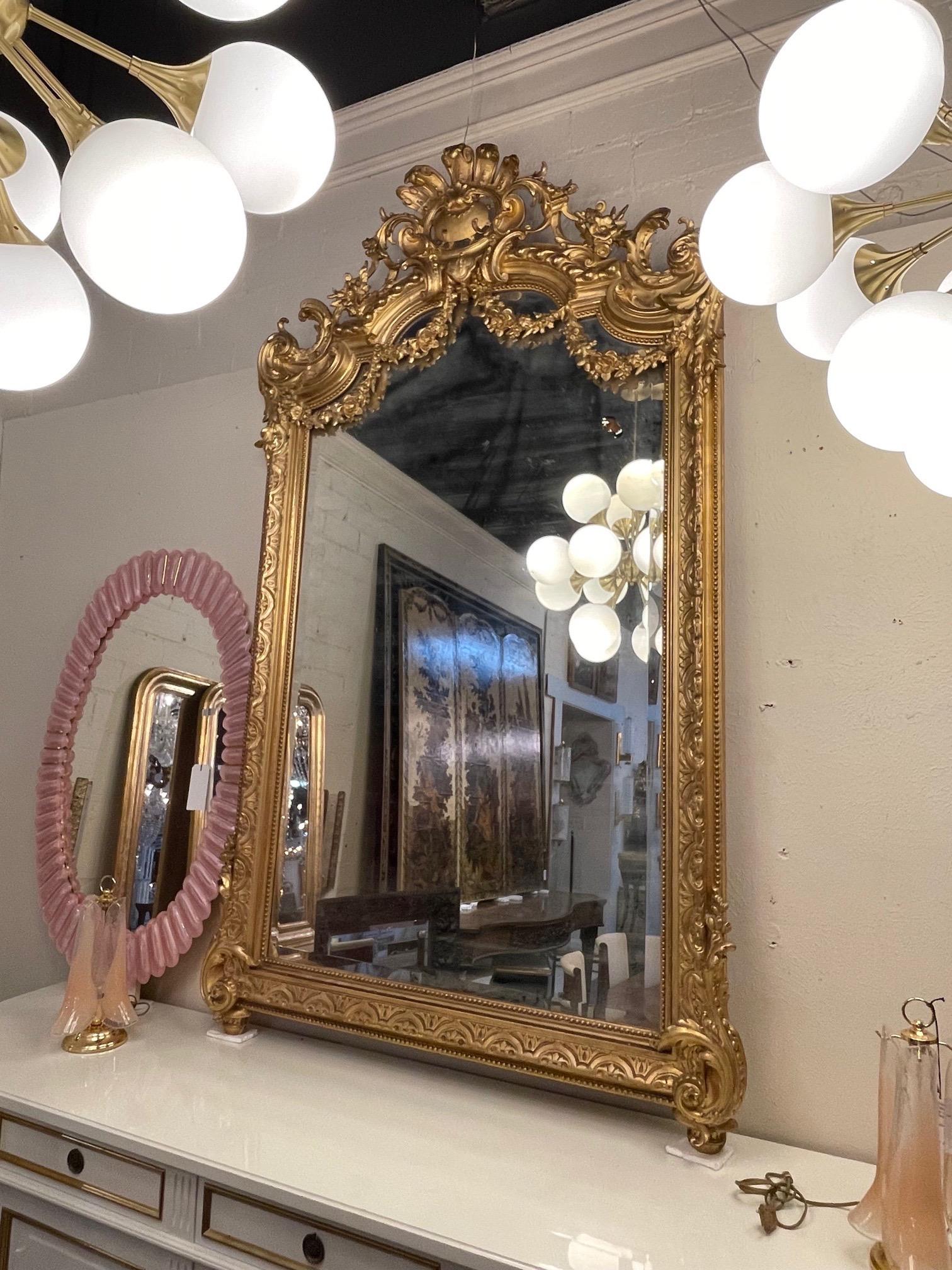 19th Century French Louis XV Carved and Giltwood Mirror 5