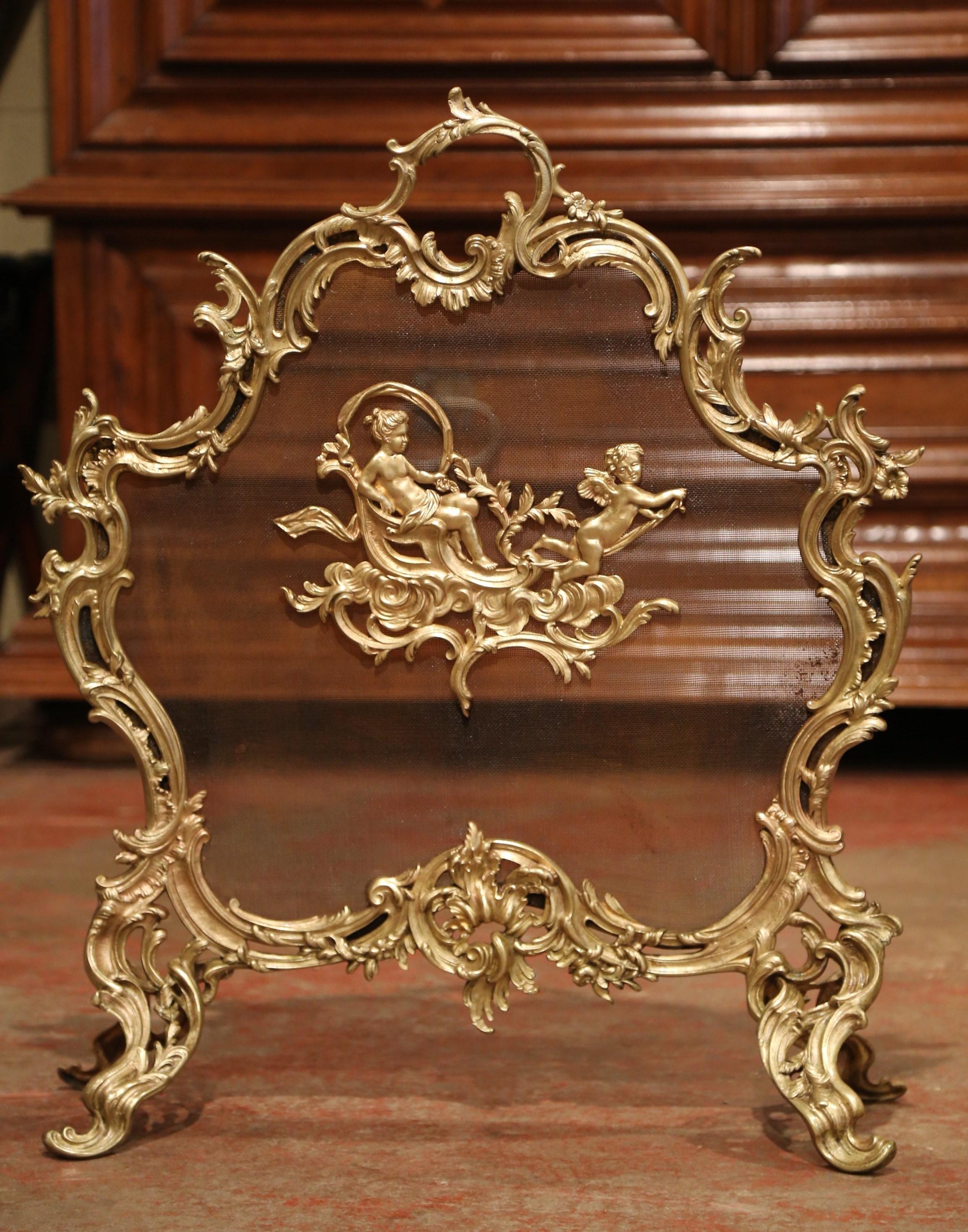 19th Century French Louis XV Carved Bronze Doré Fireplace Screen with Cherubs 1
