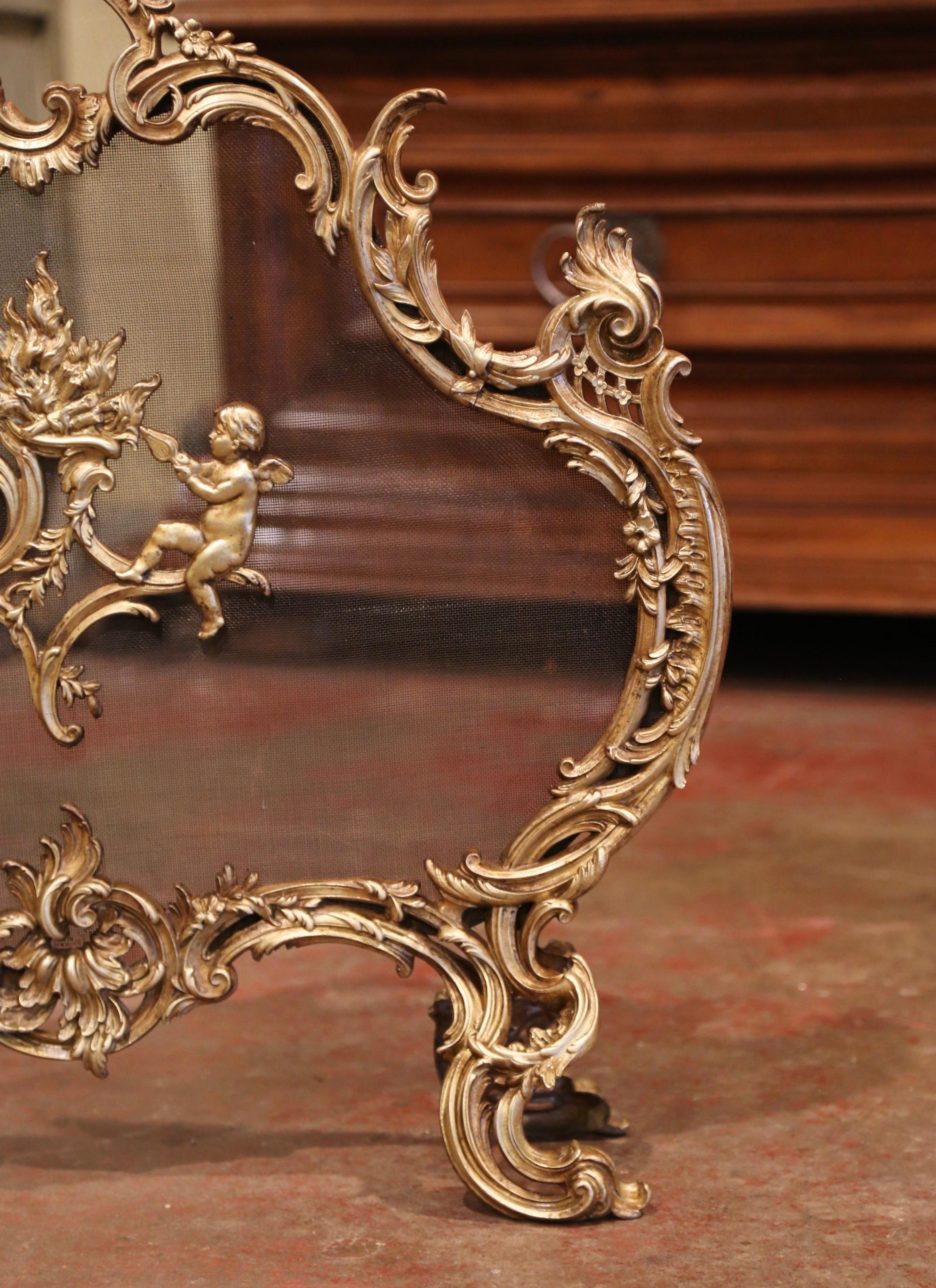 19th Century French Louis XV Carved Bronze Doré Fireplace Screen with Cherubs 3