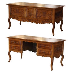 Scrivania francese Luigi XV del XIX secolo in ciliegio intagliato con piano in pelle marrone scuro