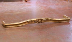 19th Century French Louis XV Carved Giltwood Canapé de Lit Crest