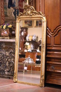 19th Century French Louis XV Carved Giltwood Mantel Mirror with Cartouche Decor