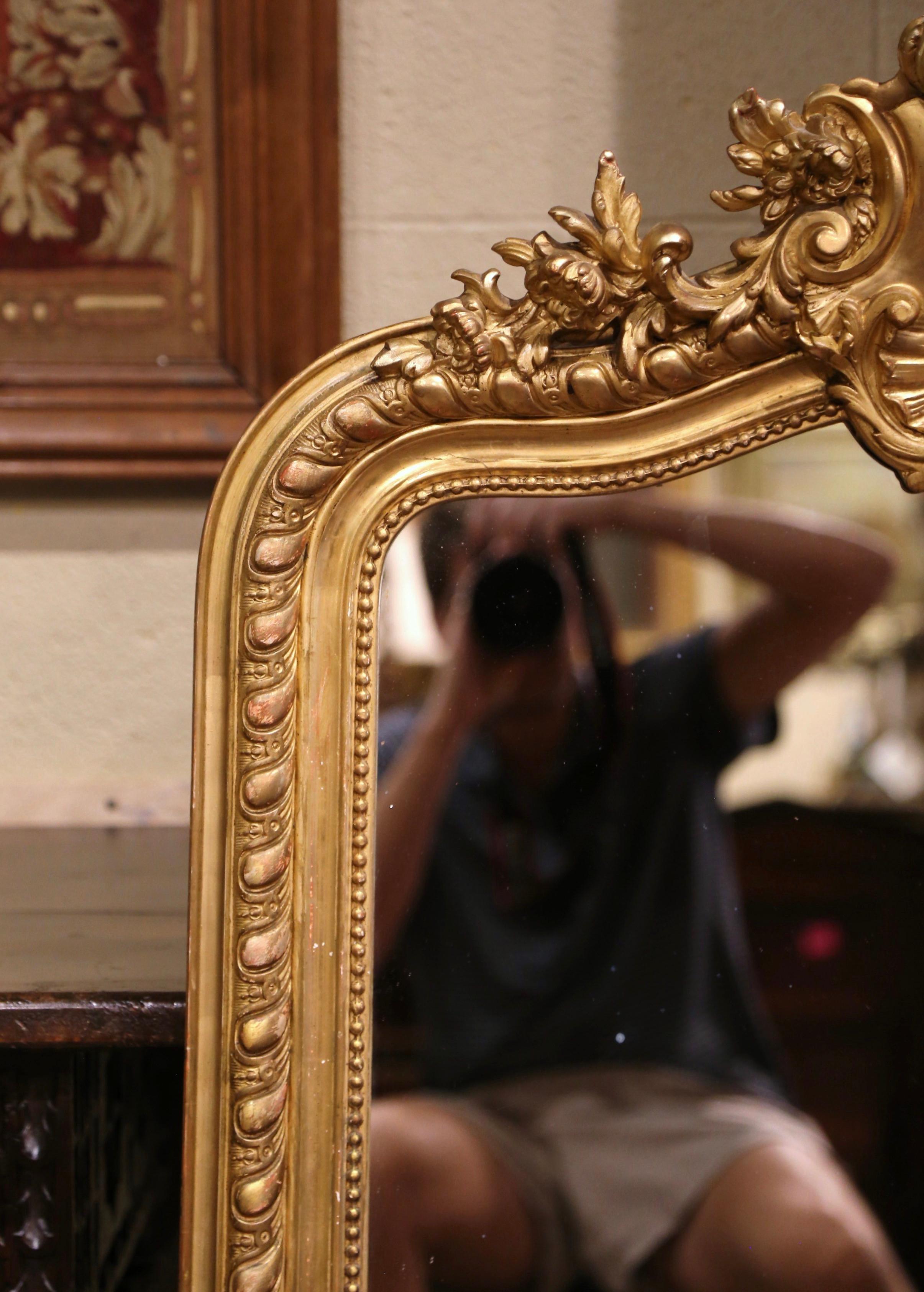 19th Century French Louis XV Carved Giltwood Wall Mirror with Shell Cartouche In Excellent Condition In Dallas, TX