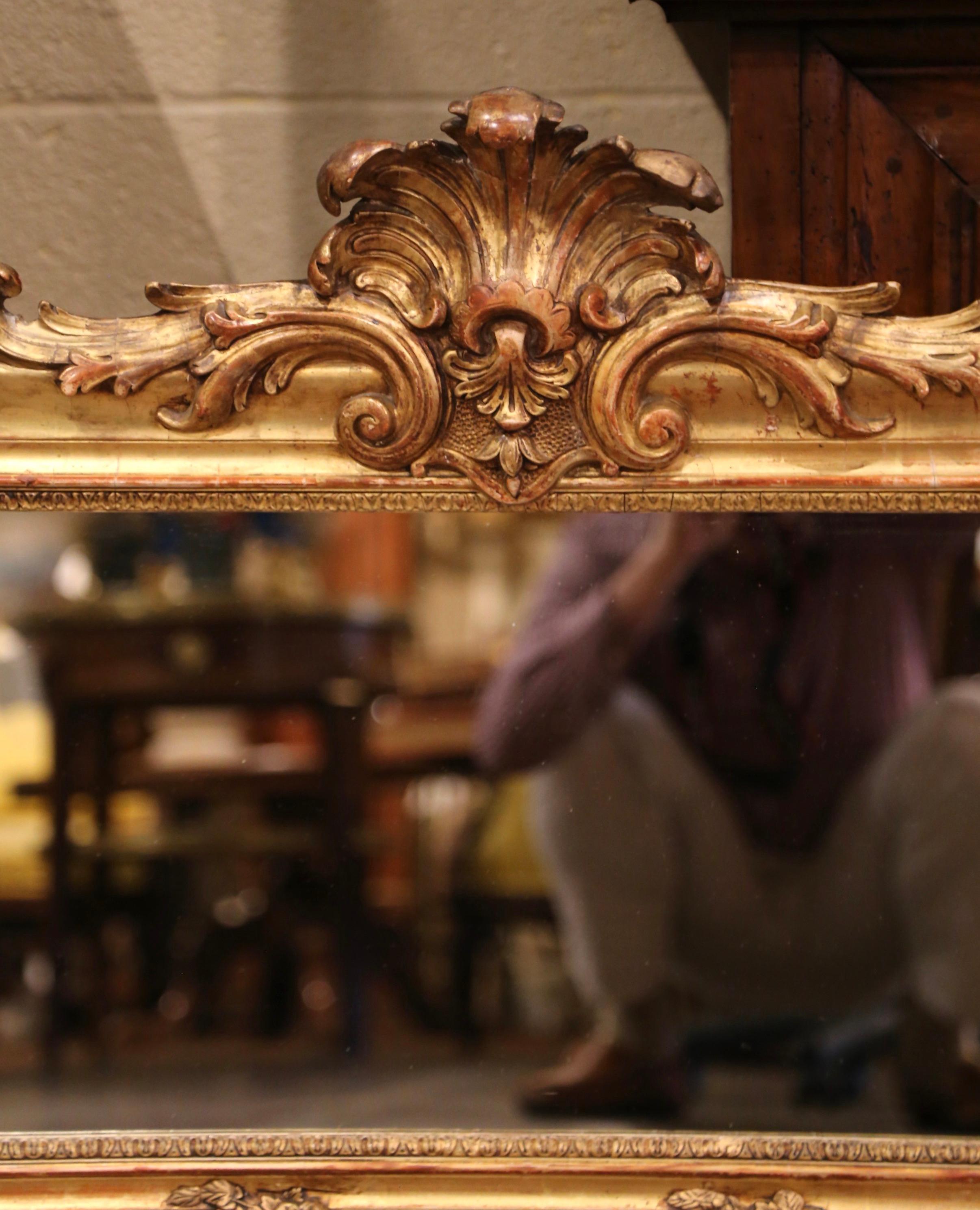 19th Century French Louis XV Carved Giltwood Wall Mirror with Shell Cartouche In Excellent Condition For Sale In Dallas, TX