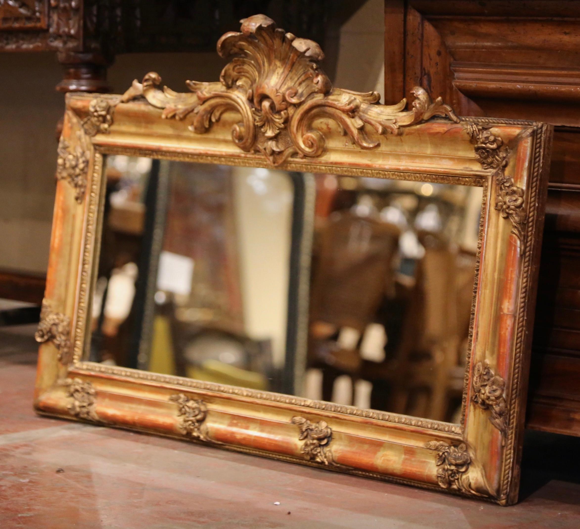 19th Century French Louis XV Carved Giltwood Wall Mirror with Shell Cartouche For Sale 2