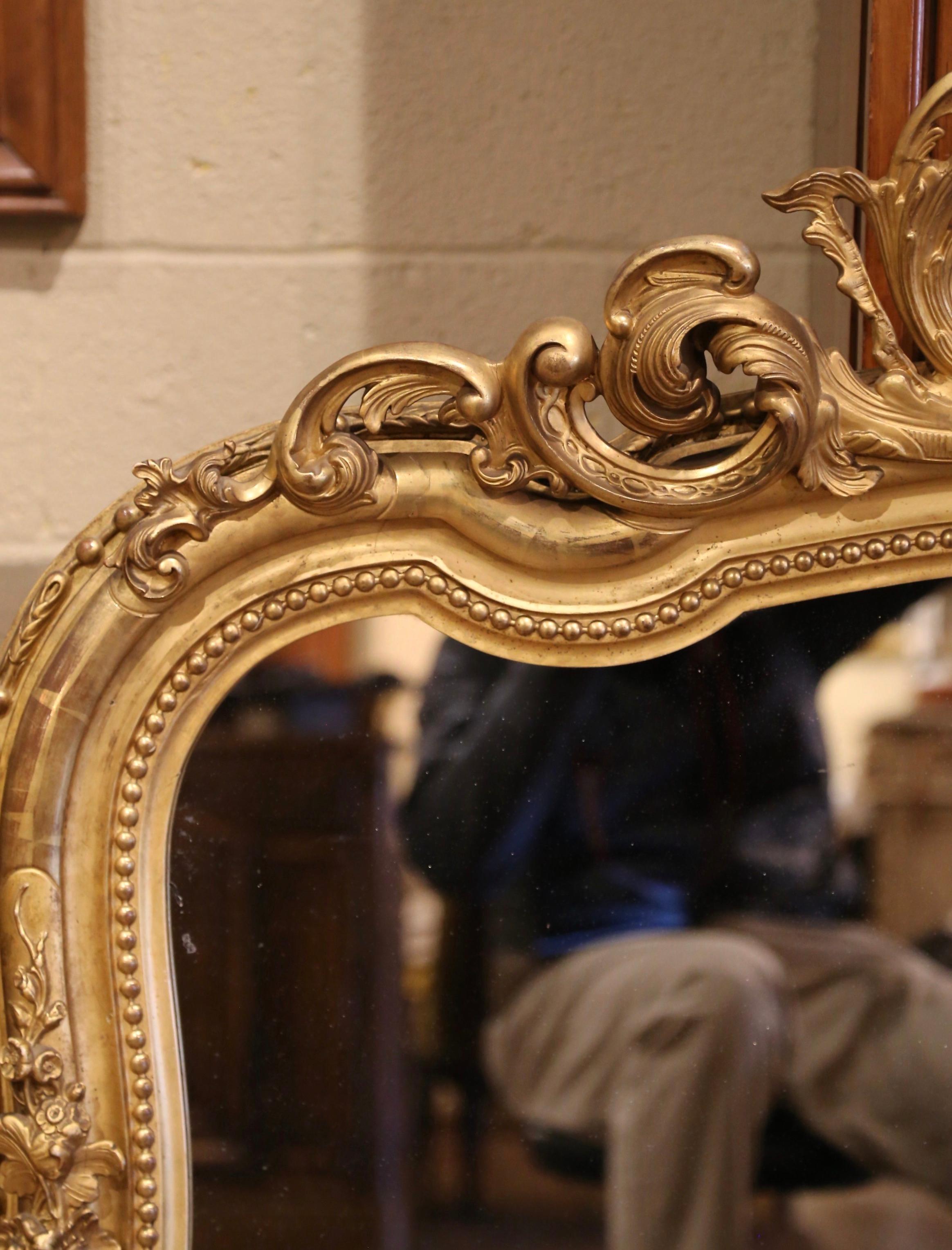 19th Century French Louis XV Carved Giltwood Wall Mirror with Shell Cartouche For Sale 3