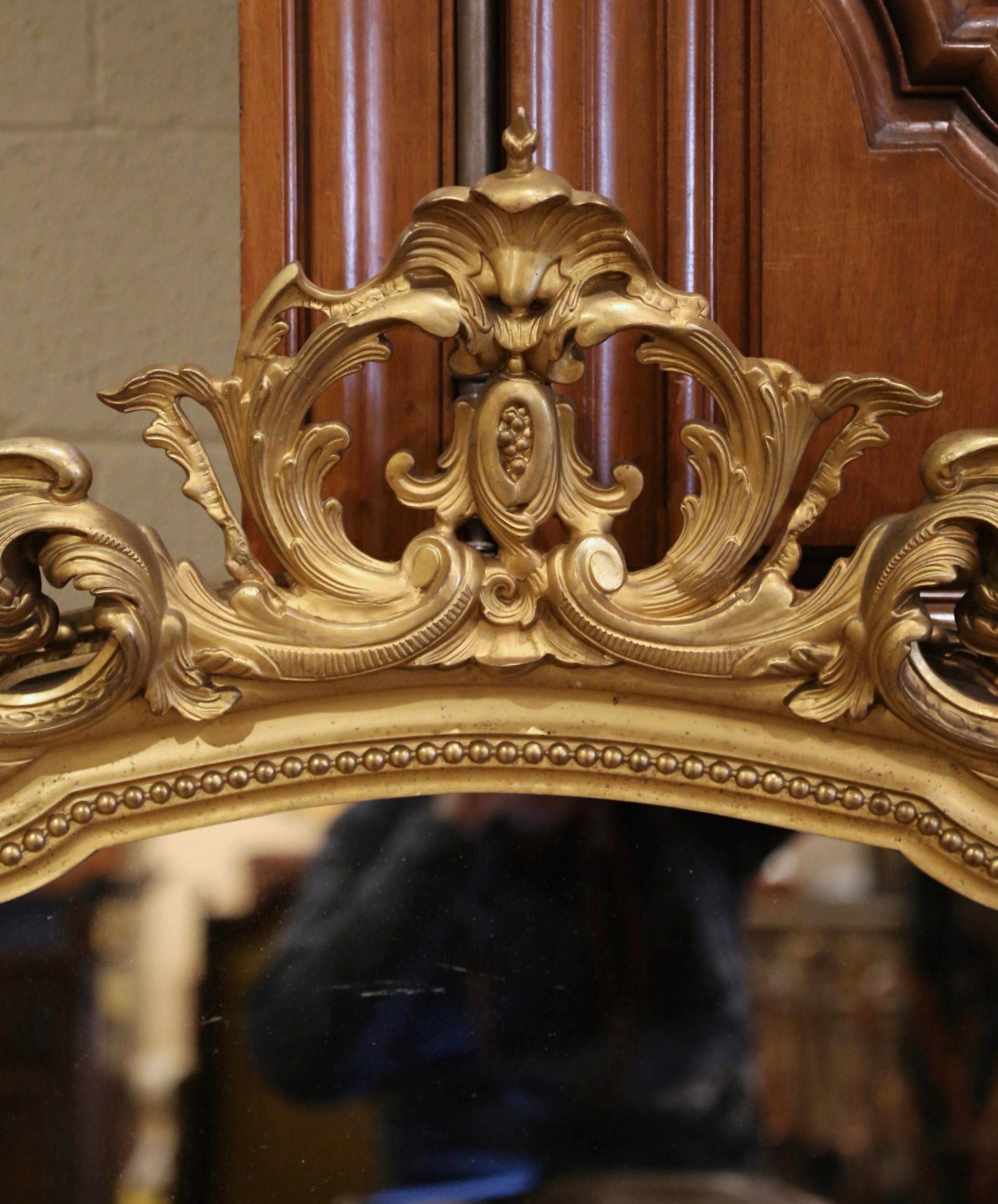 19th Century French Louis XV Carved Giltwood Wall Mirror with Shell Cartouche For Sale 4