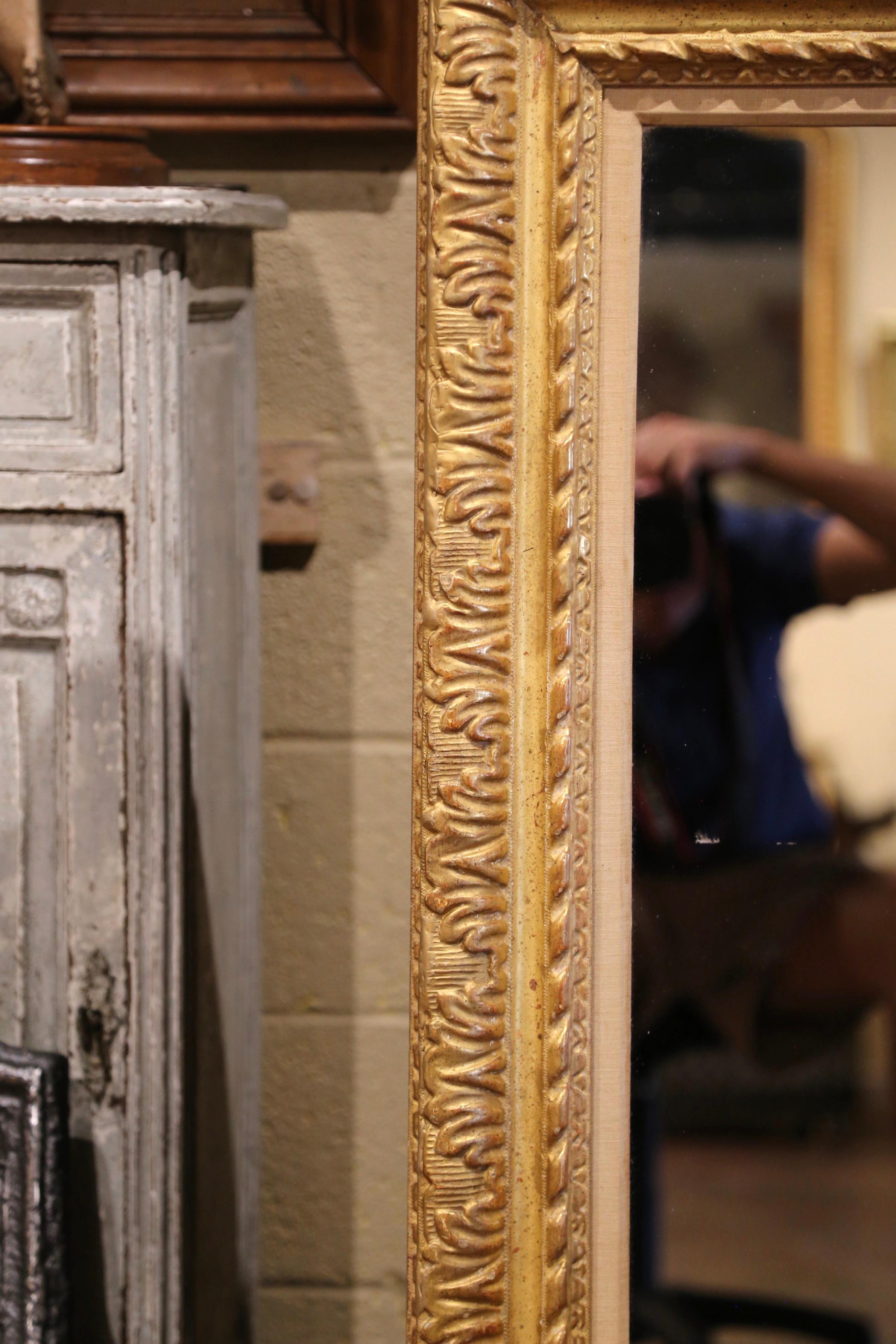 19th Century French Louis XV Carved Gold Leaf Mirror with Floral and Shell Decor In Excellent Condition For Sale In Dallas, TX