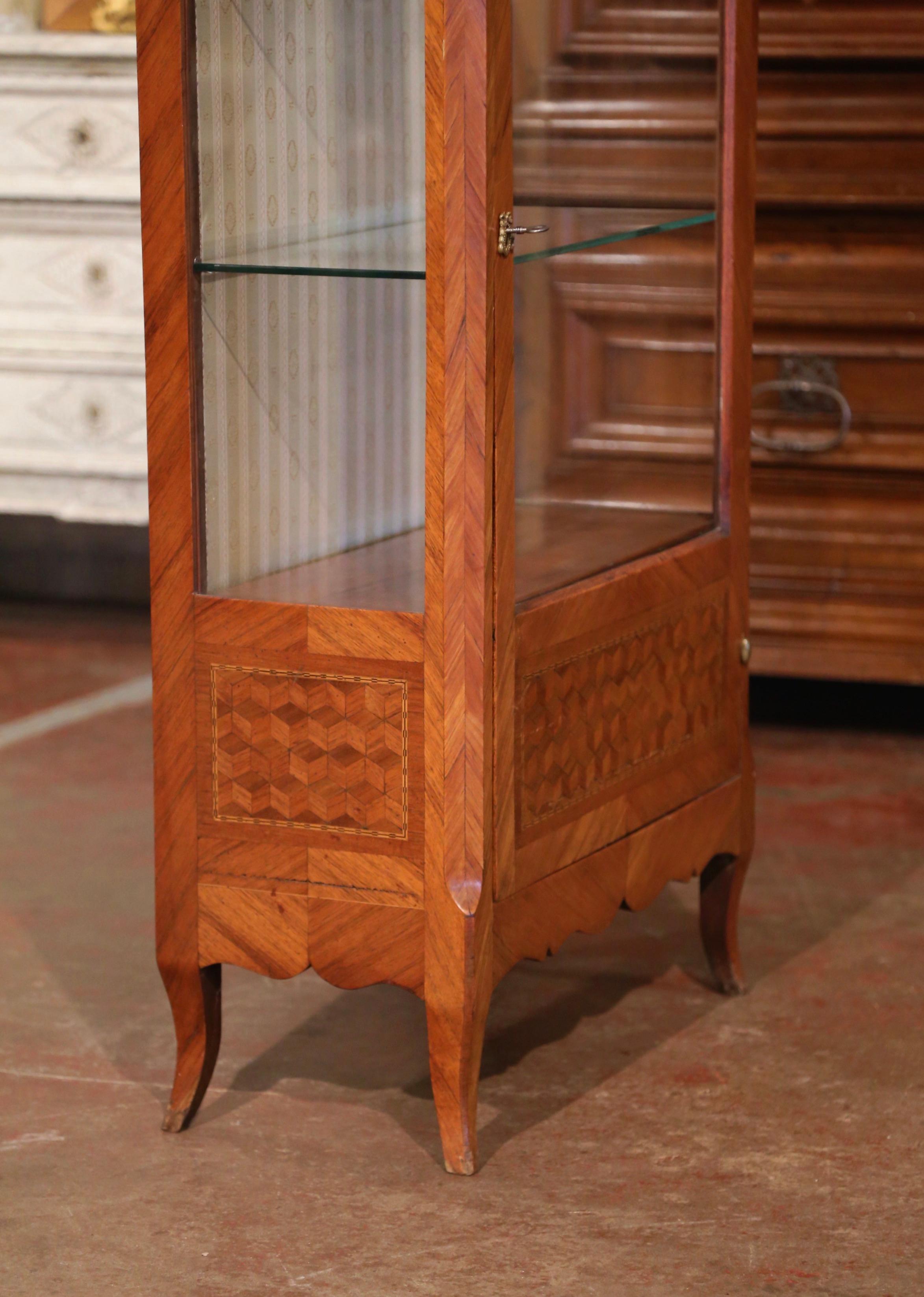19th Century French Louis XV Carved Kingwood Parquetry Vitrine with Marble Top 5