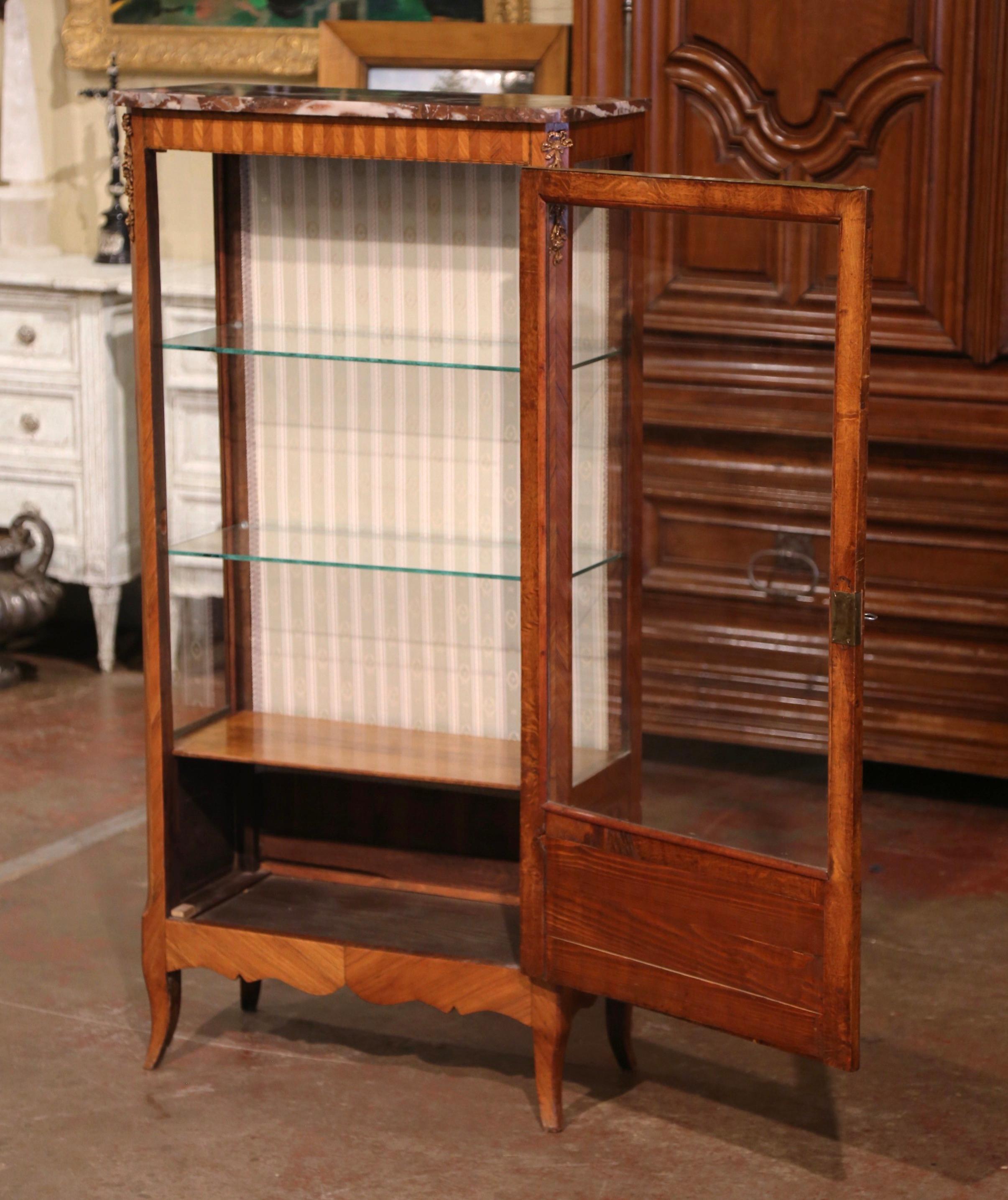 19th Century French Louis XV Carved Kingwood Parquetry Vitrine with Marble Top 1