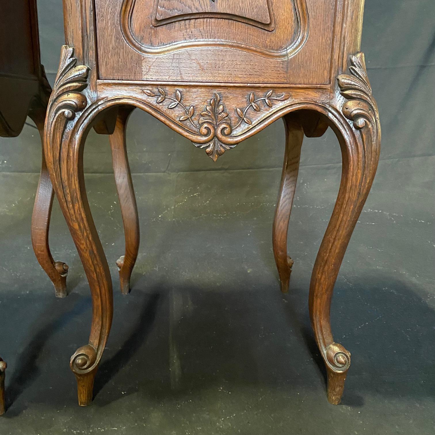 19th Century French Louis XV Carved Night Stands with Original Carrara Marble For Sale 6