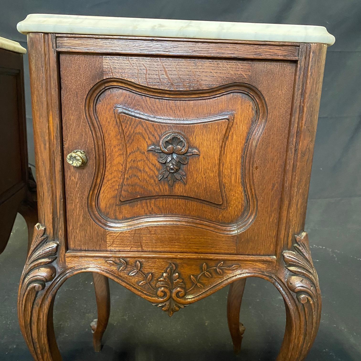 19th Century French Louis XV Carved Night Stands with Original Carrara Marble For Sale 8