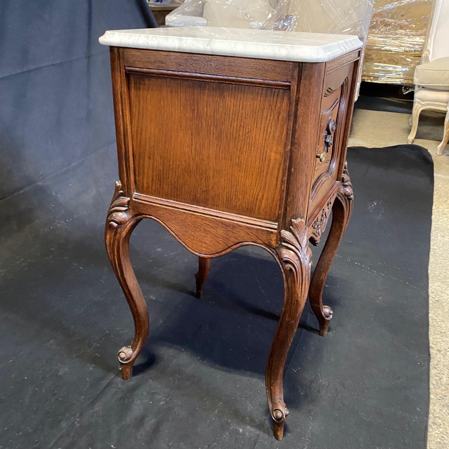 19th Century French Louis XV Carved Night Stands with Original Carrara Marble In Good Condition For Sale In Hopewell, NJ