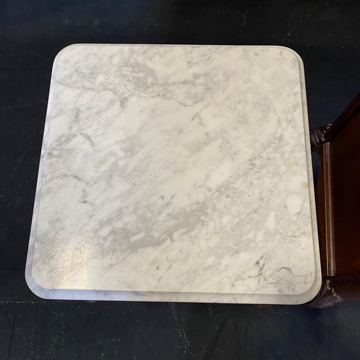 19th Century French Louis XV Carved Night Stands with Original Carrara Marble For Sale 5