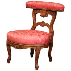 19th Century French Louis XV Carved Oak Chauffeuse Chair with Silk Upholstery