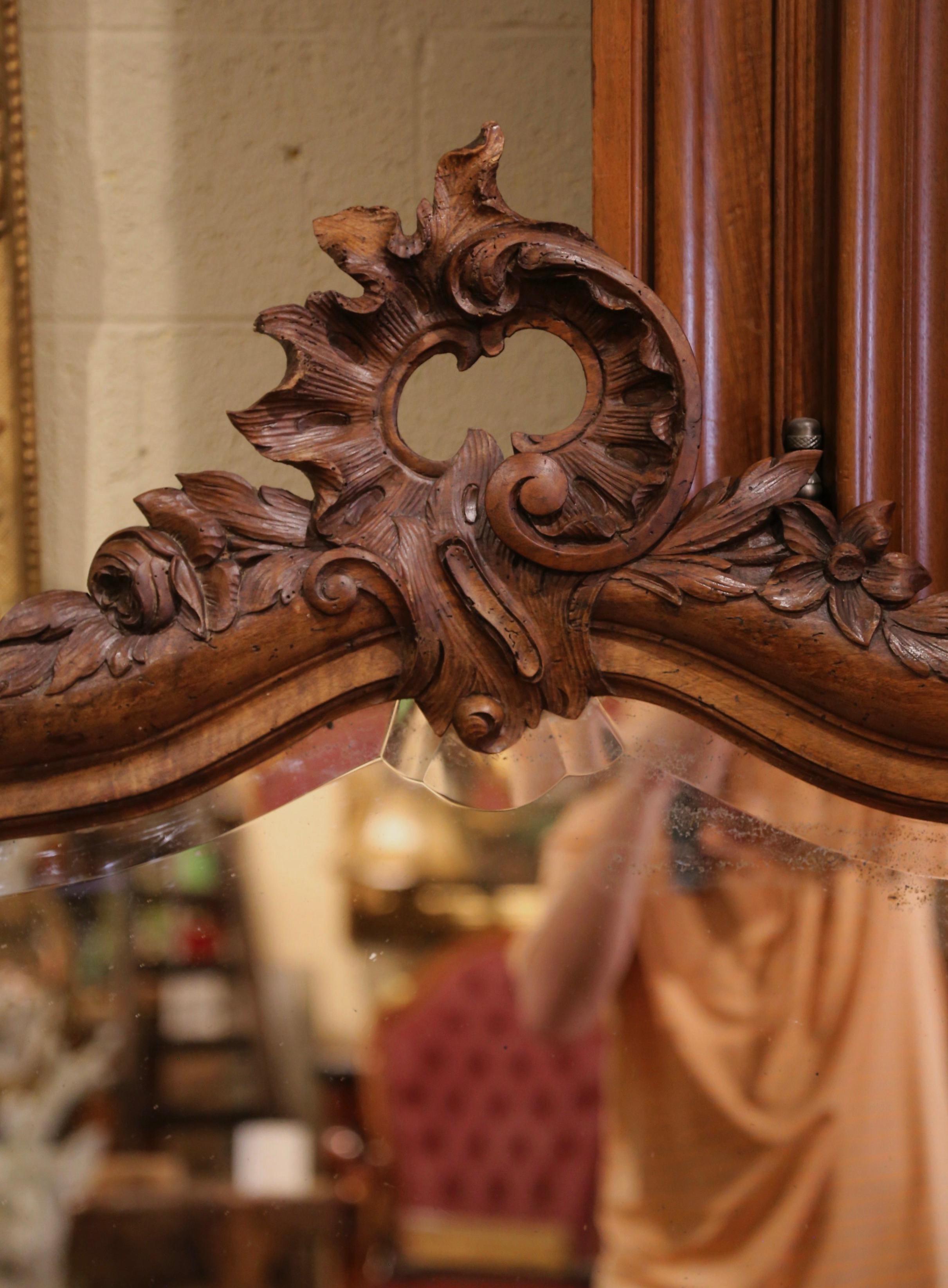 19th Century French Louis XV Carved Walnut Beveled Wall Mirror from Provence For Sale 1