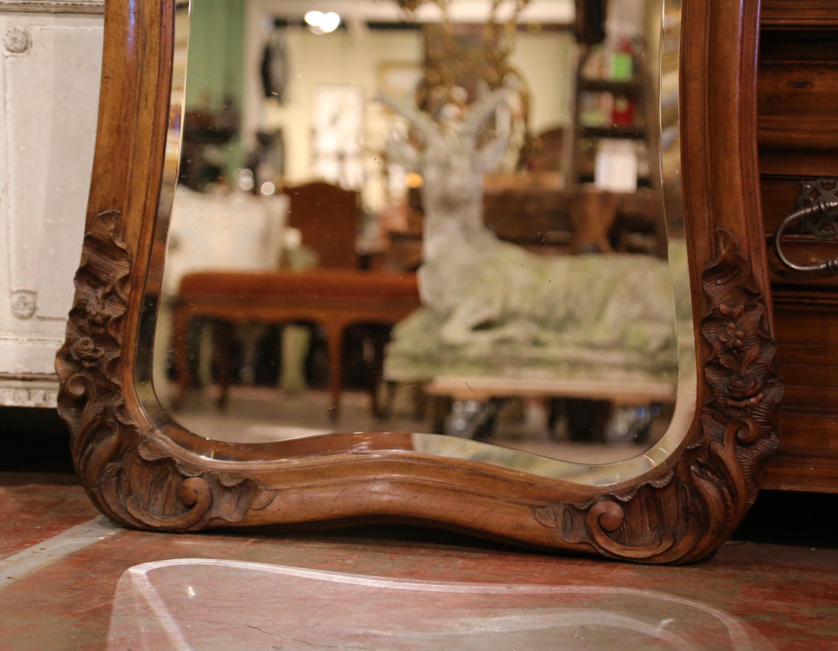 19th Century French Louis XV Carved Walnut Beveled Wall Mirror from Provence For Sale 4