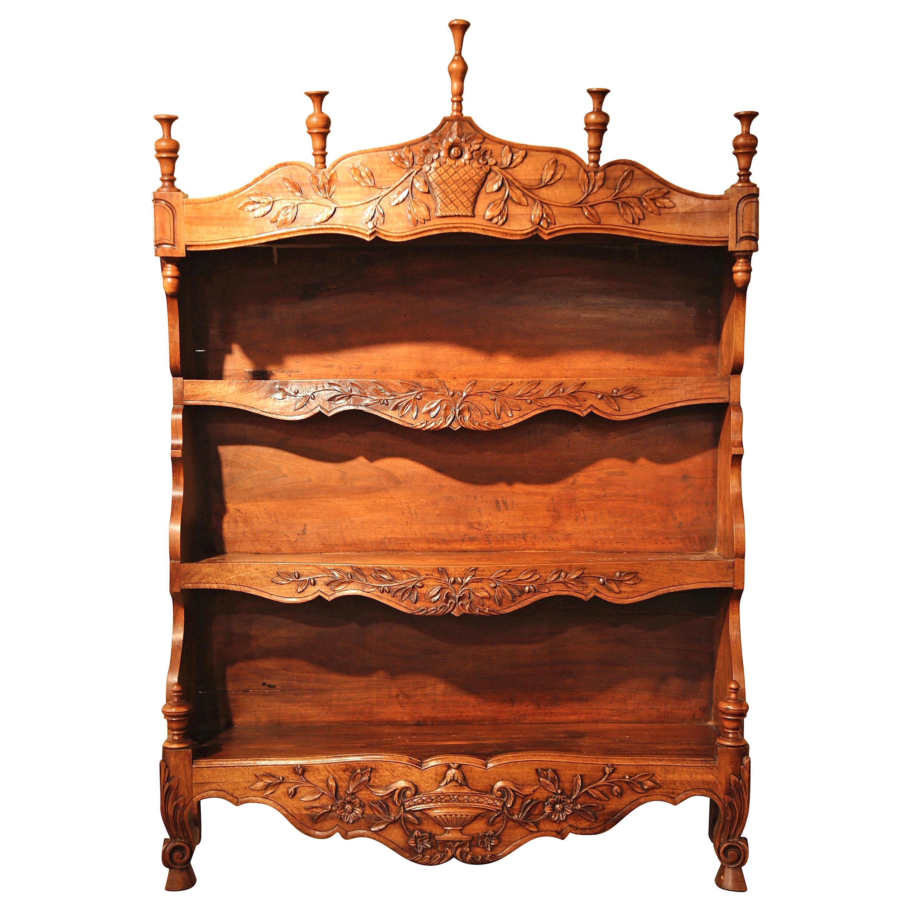 19th Century French Louis XV Carved Walnut Bombe Wall Shelf from Provence