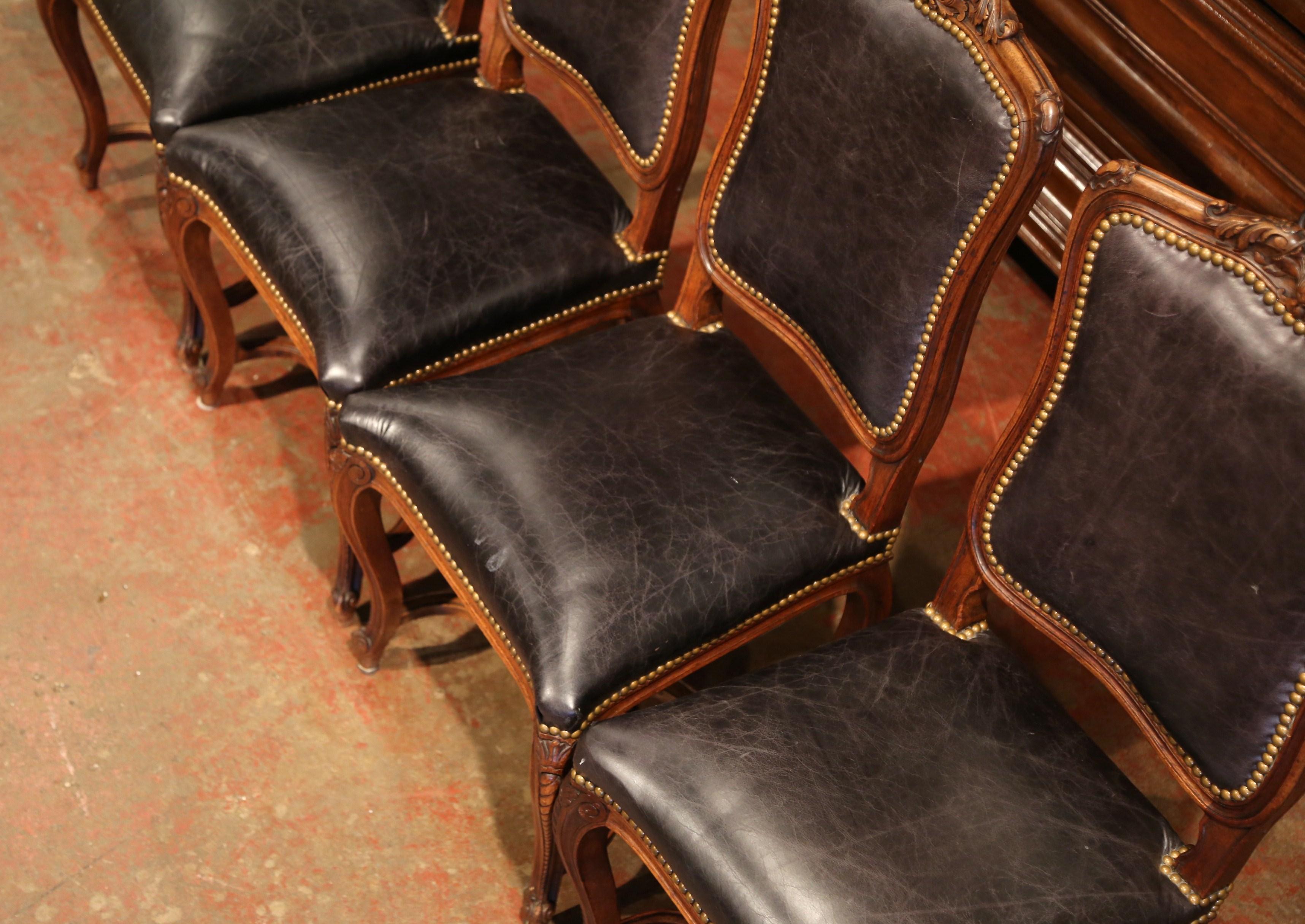 19th Century French Louis XV Carved Walnut Chairs with Leather, Set of Four In Good Condition In Dallas, TX