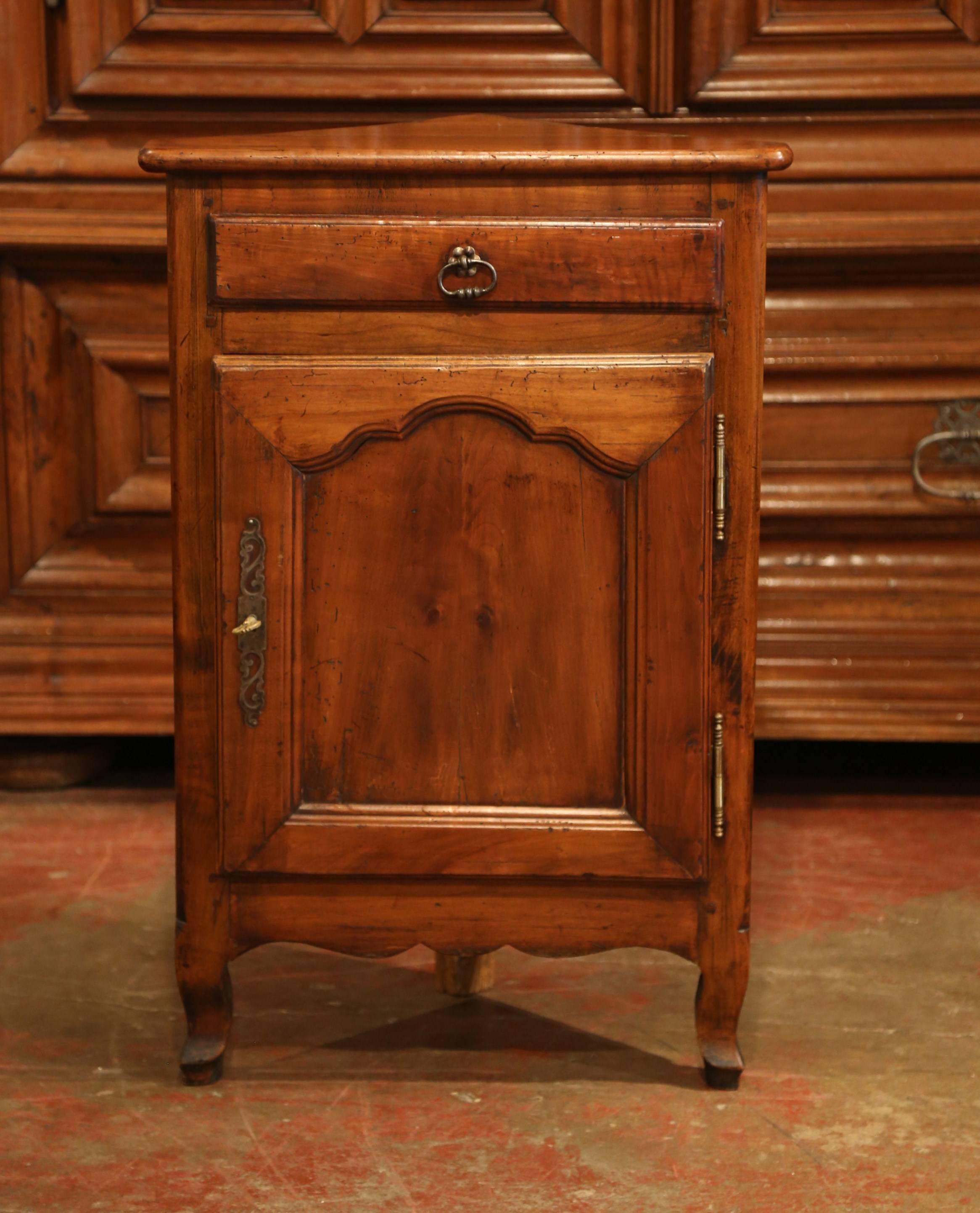 19th Century French Louis XV Carved Walnut Corner Cabinet with Drawer 1