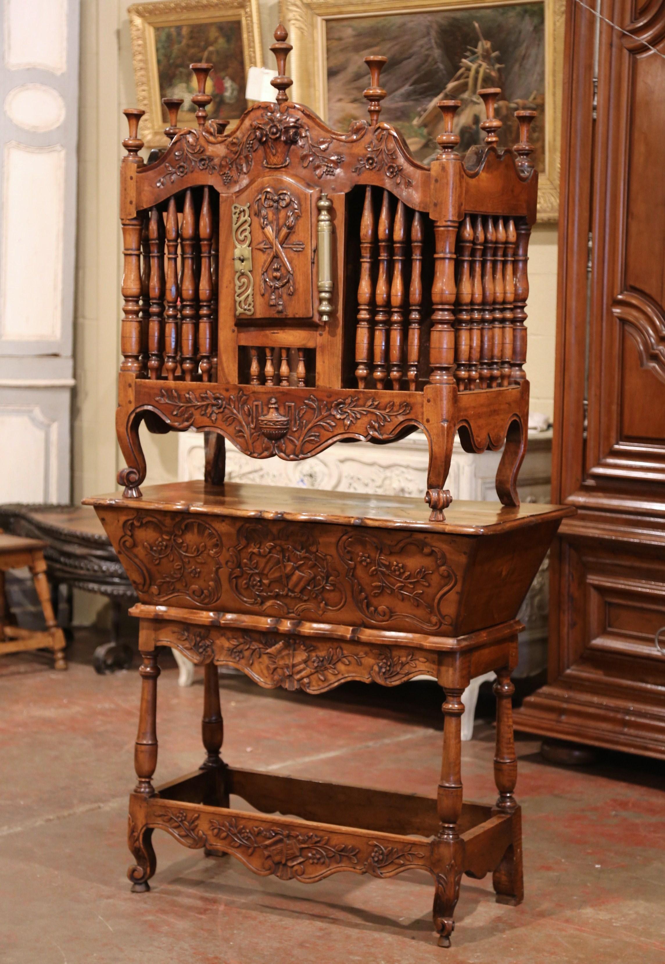 19th Century French Louis XV Carved Walnut Dough Box from Provence 5