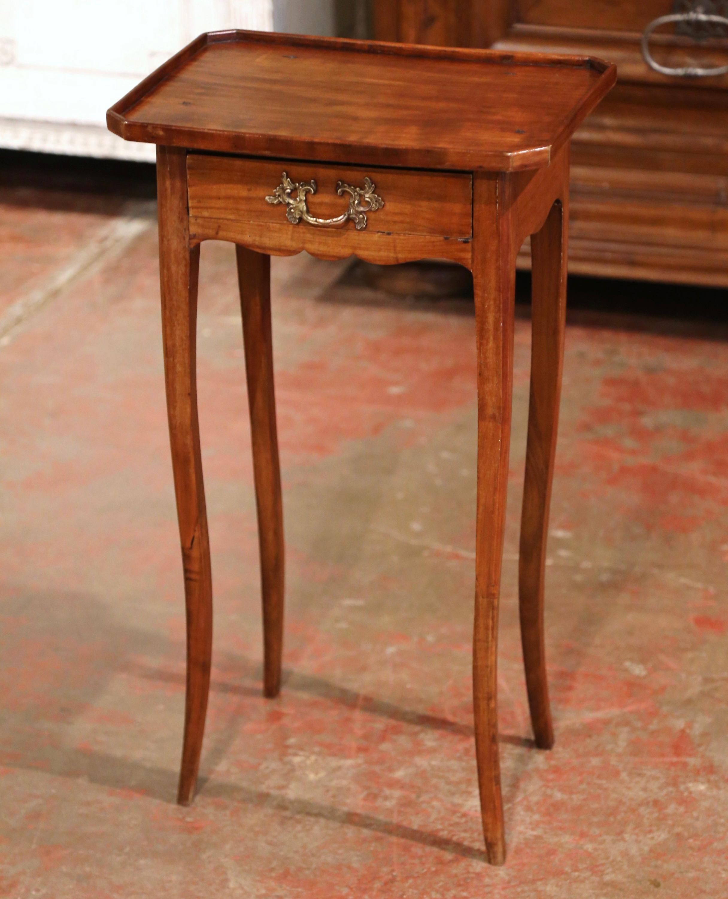 19th Century French Louis XV Carved Walnut Side Table with Drawer In Excellent Condition In Dallas, TX