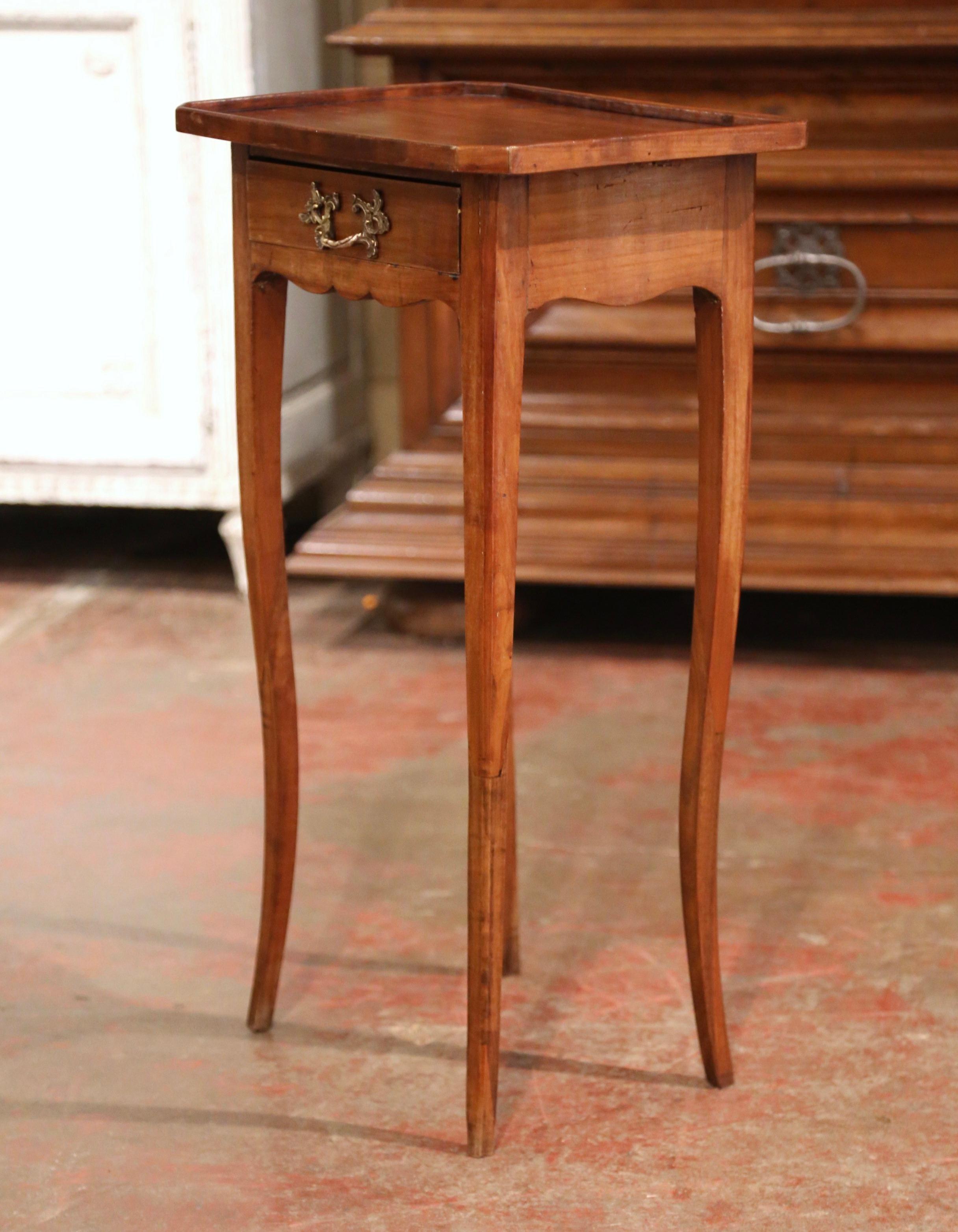 19th Century French Louis XV Carved Walnut Side Table with Drawer 4