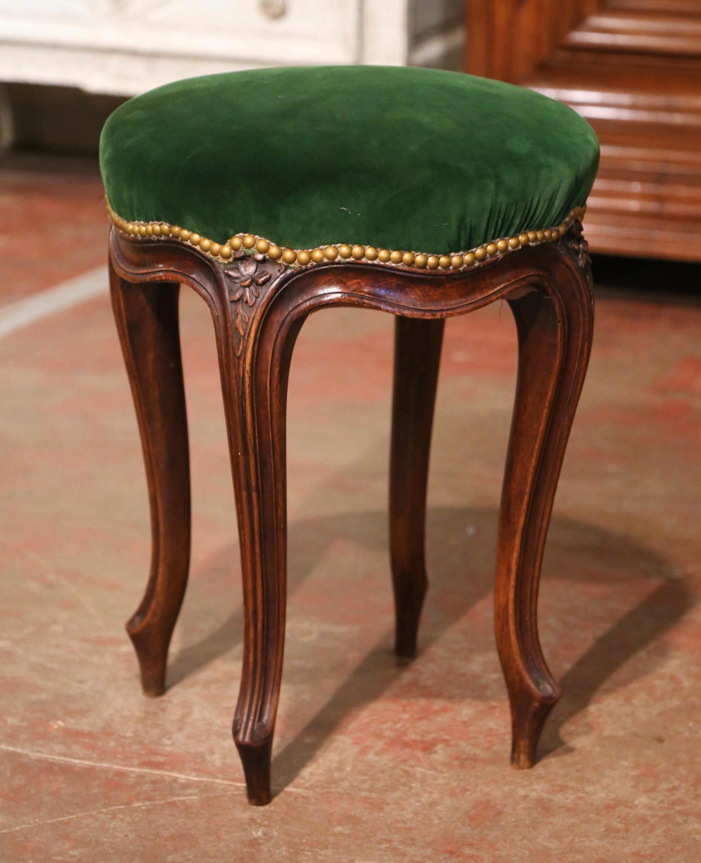 19th Century French Louis XV Carved Walnut Stool with Green Velvet In Excellent Condition For Sale In Dallas, TX