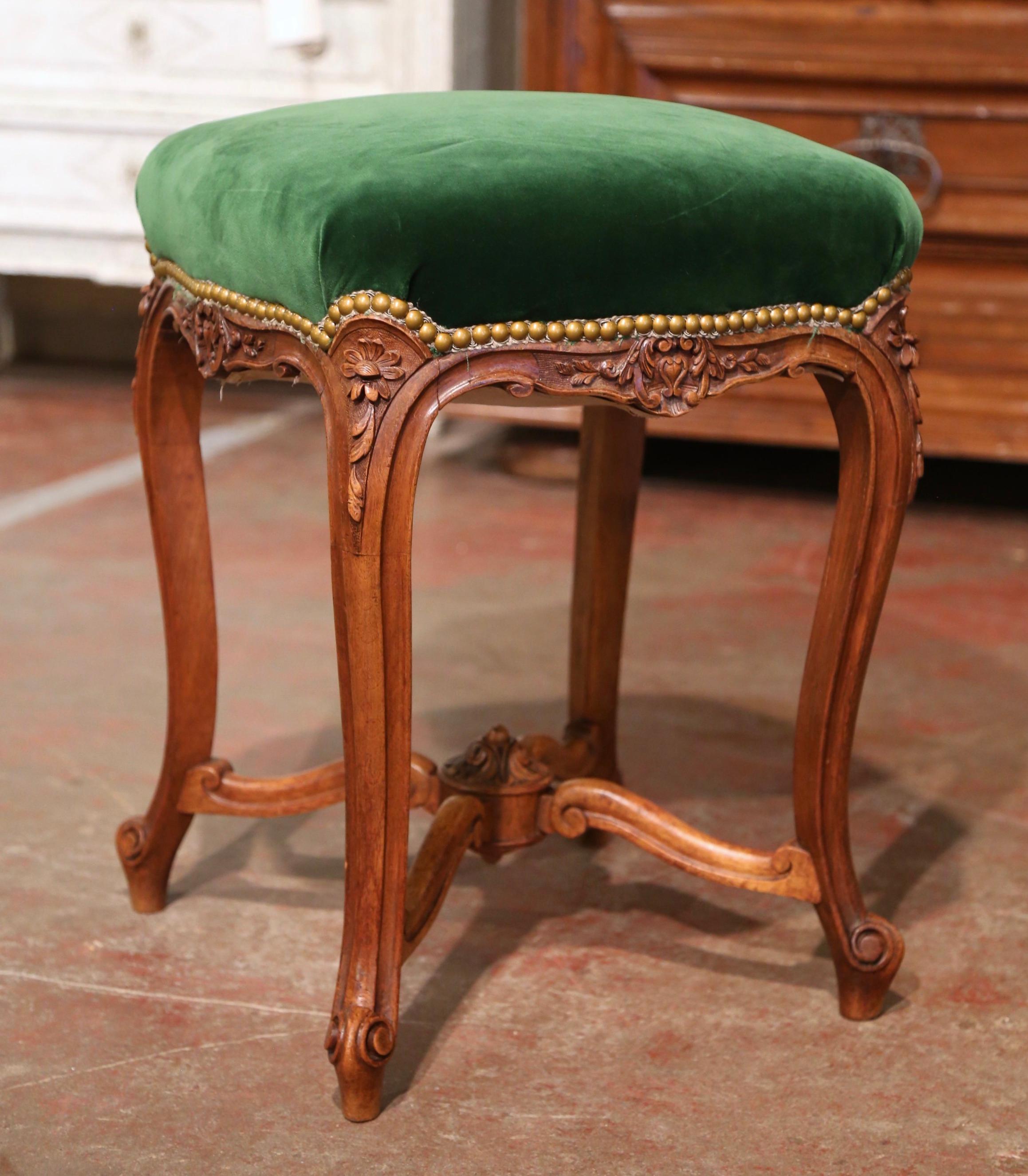 19th Century French Louis XV Carved Walnut Stool with Velvet from Provence For Sale 1