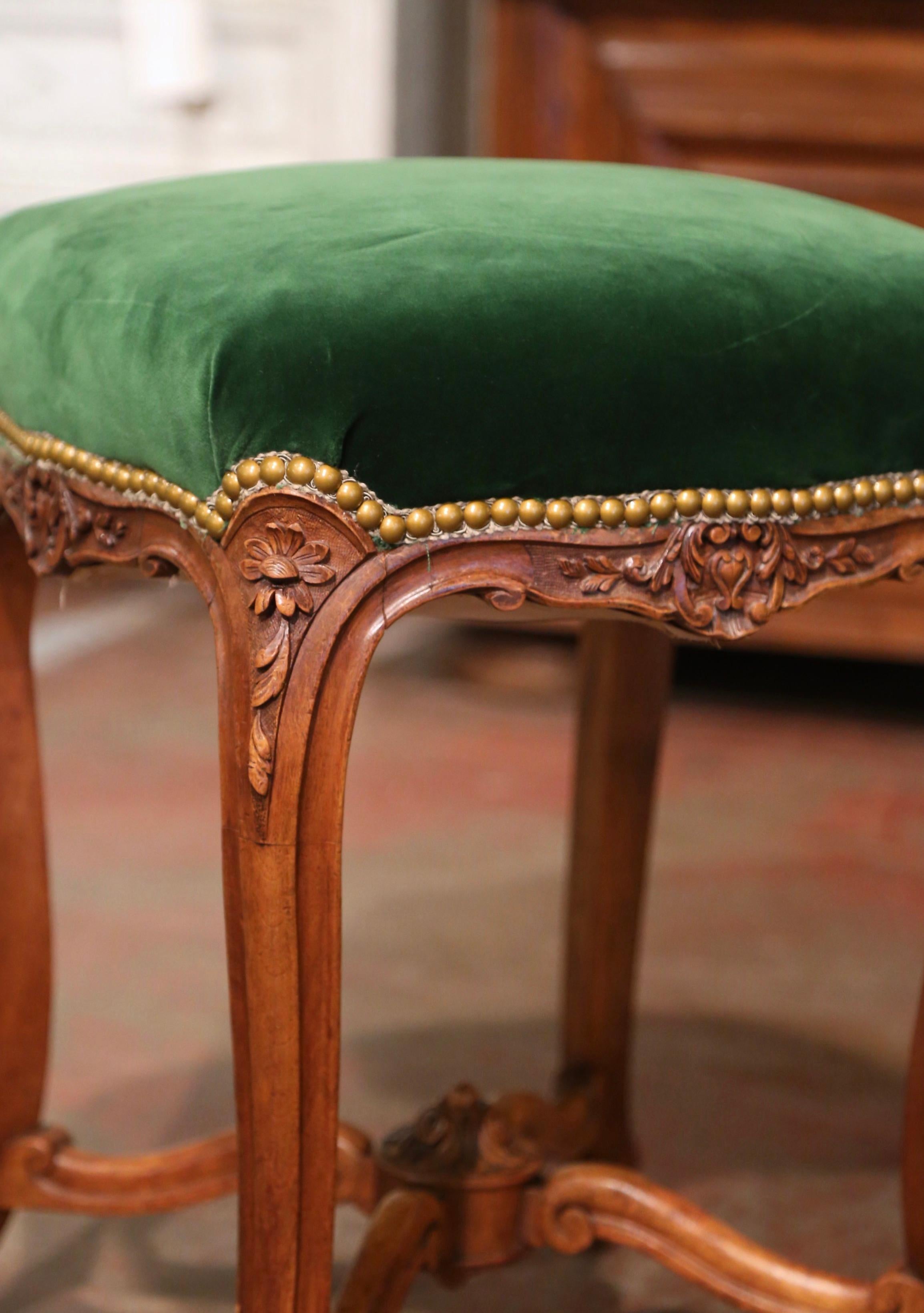 19th Century French Louis XV Carved Walnut Stool with Velvet from Provence For Sale 2