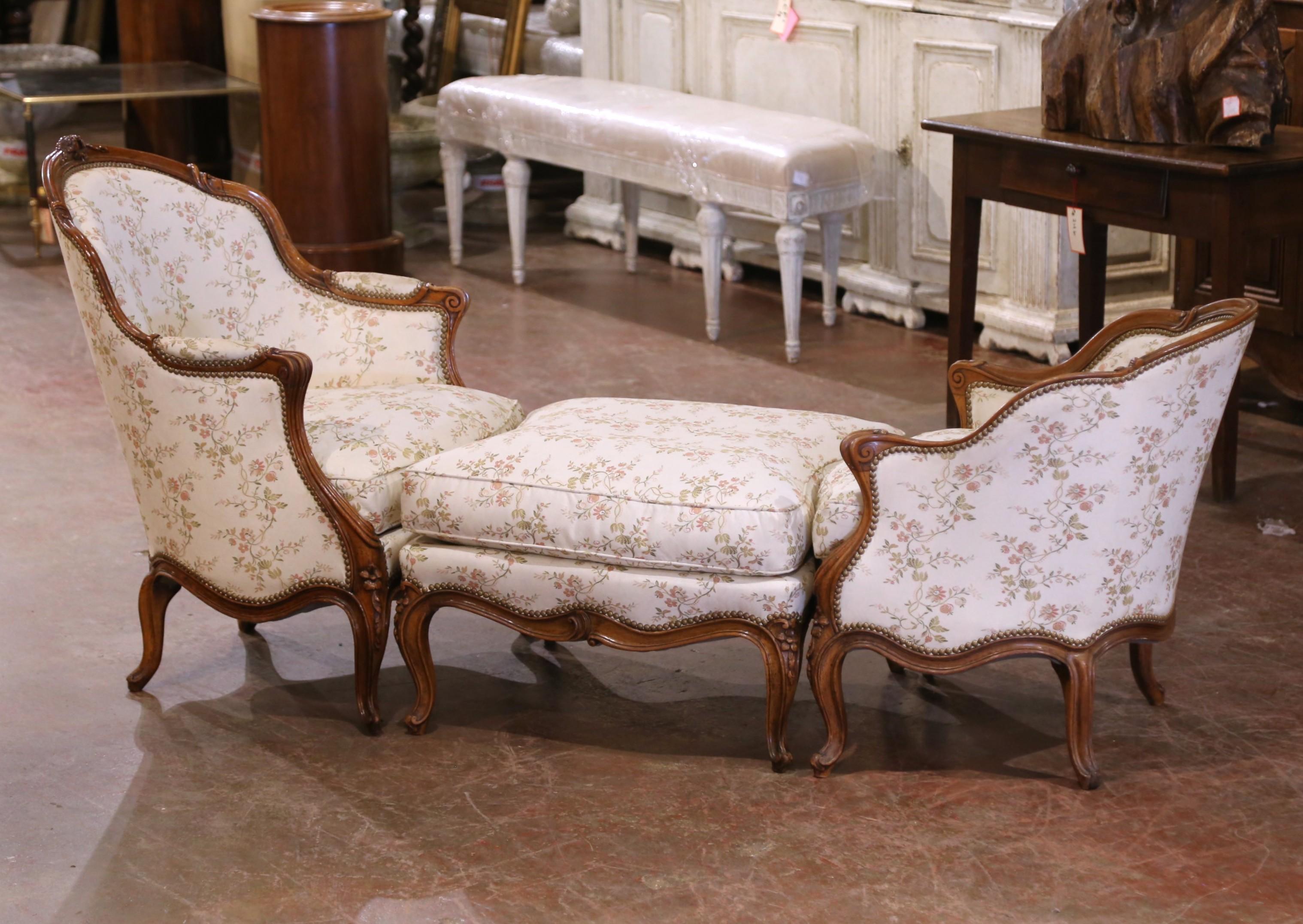 19. Jahrhundert Französisch Louis XV geschnitzt Nussbaum dreiteilige Chaise Lounge im Zustand „Hervorragend“ im Angebot in Dallas, TX