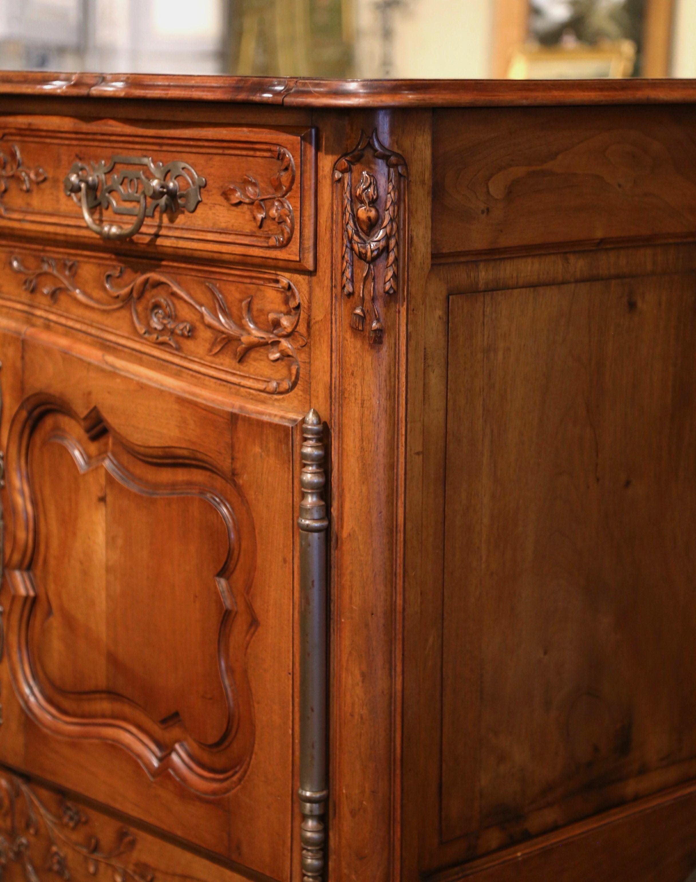 19th Century, French Louis XV Carved Walnut Two-Door Buffet from Provence For Sale 6