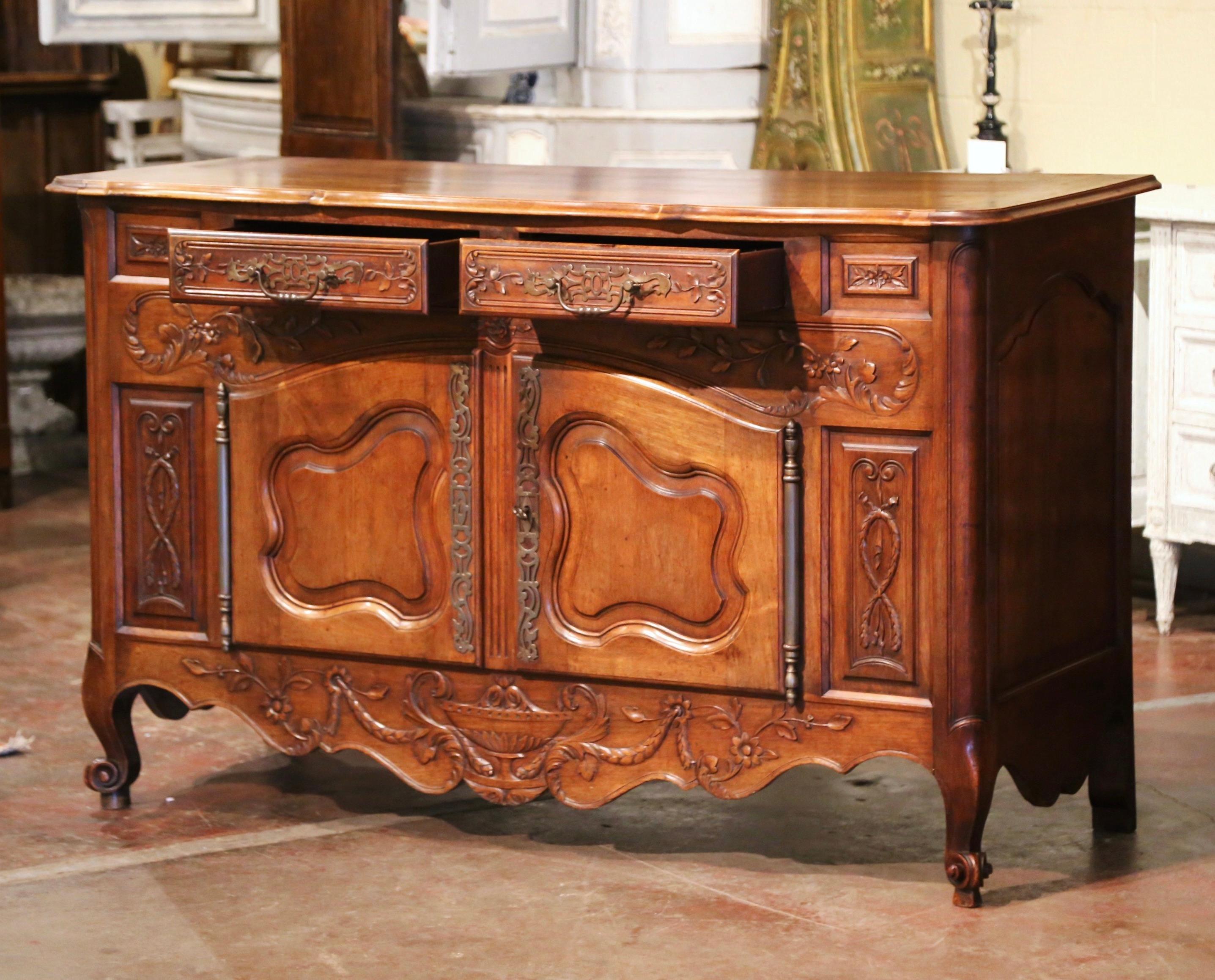 19th Century French Louis XV Carved Walnut Two-Door Buffet from Provence For Sale 6