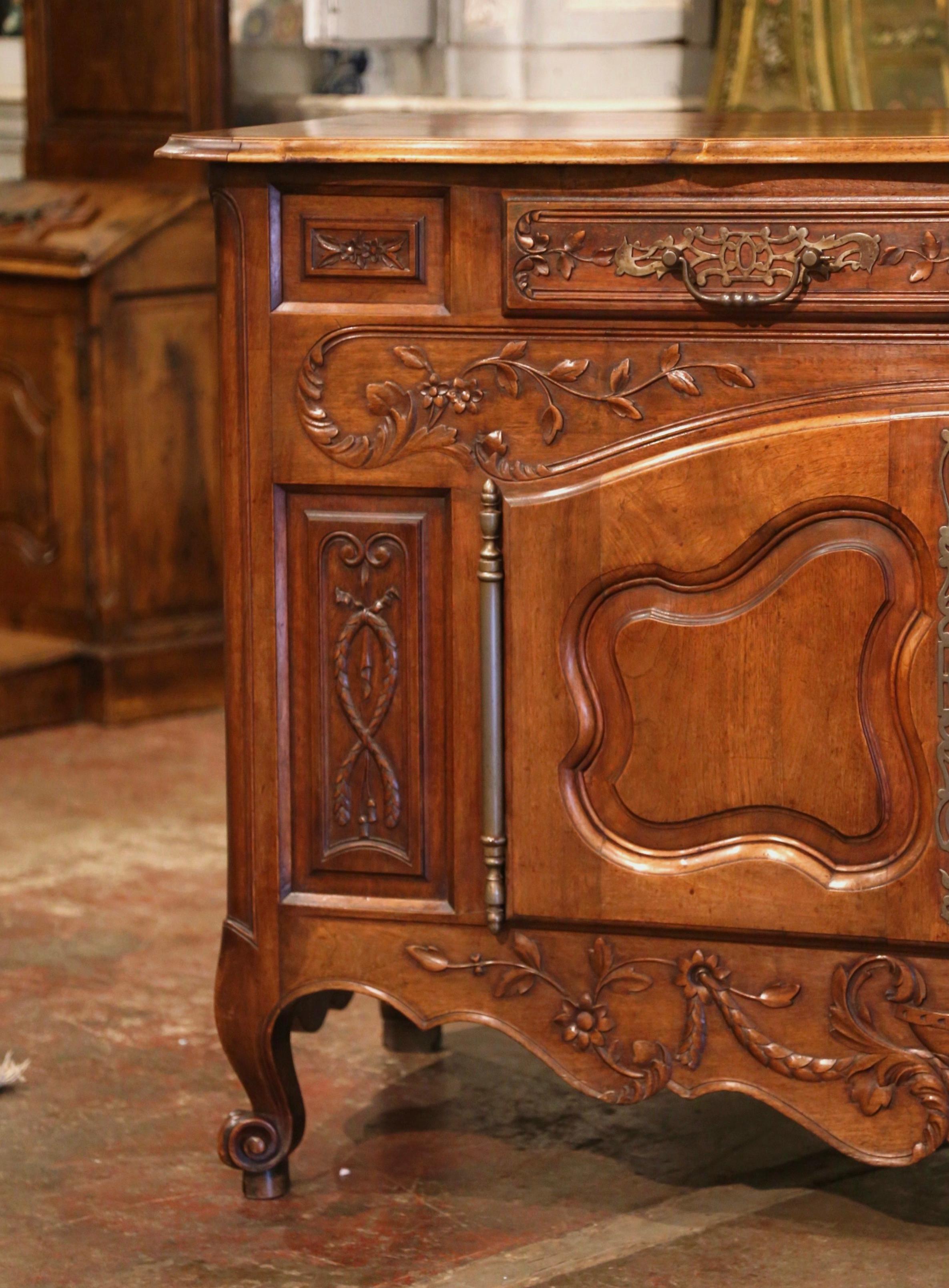 19th Century French Louis XV Carved Walnut Two-Door Buffet from Provence In Excellent Condition For Sale In Dallas, TX