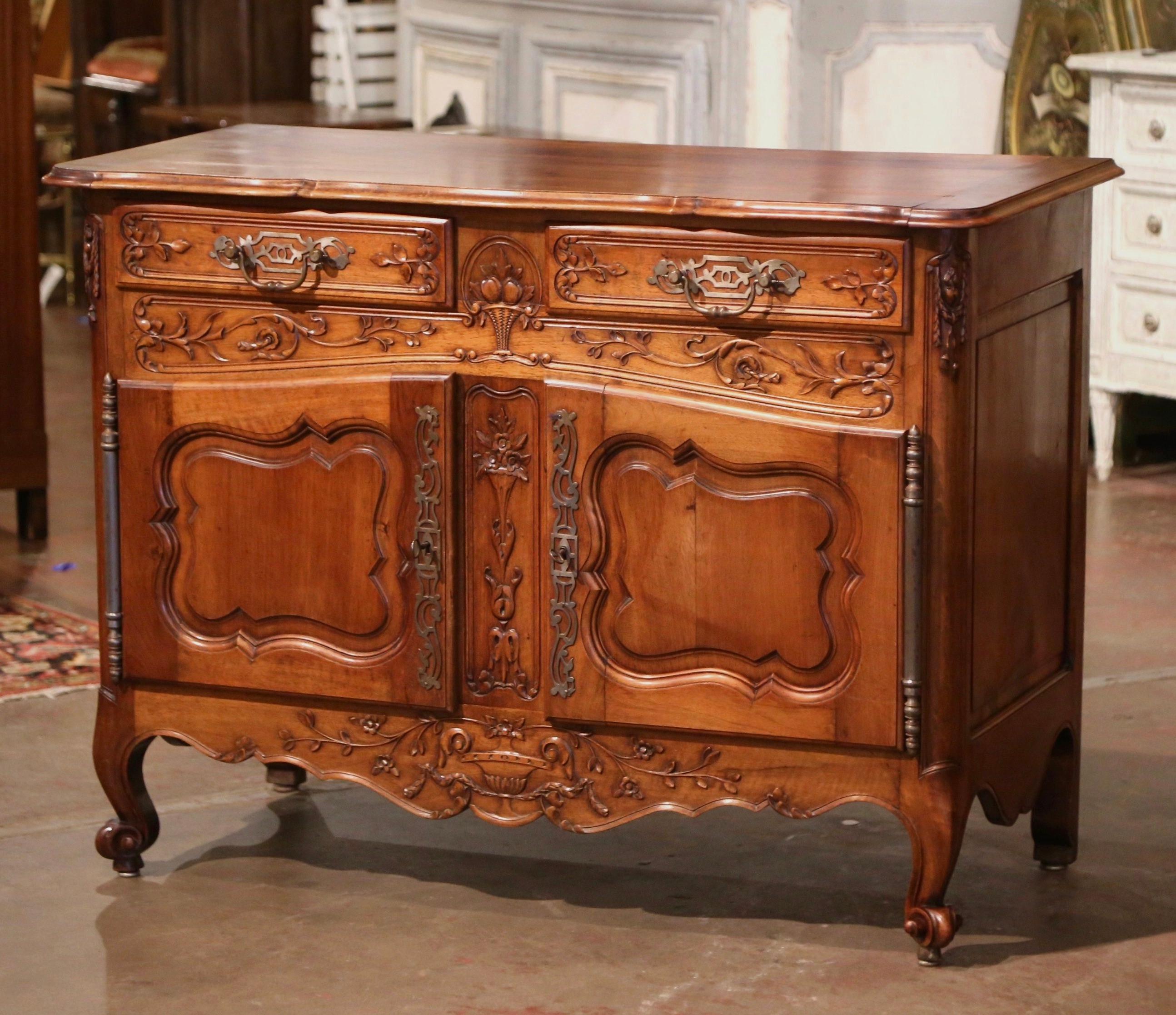 19th Century, French Louis XV Carved Walnut Two-Door Buffet from Provence 1