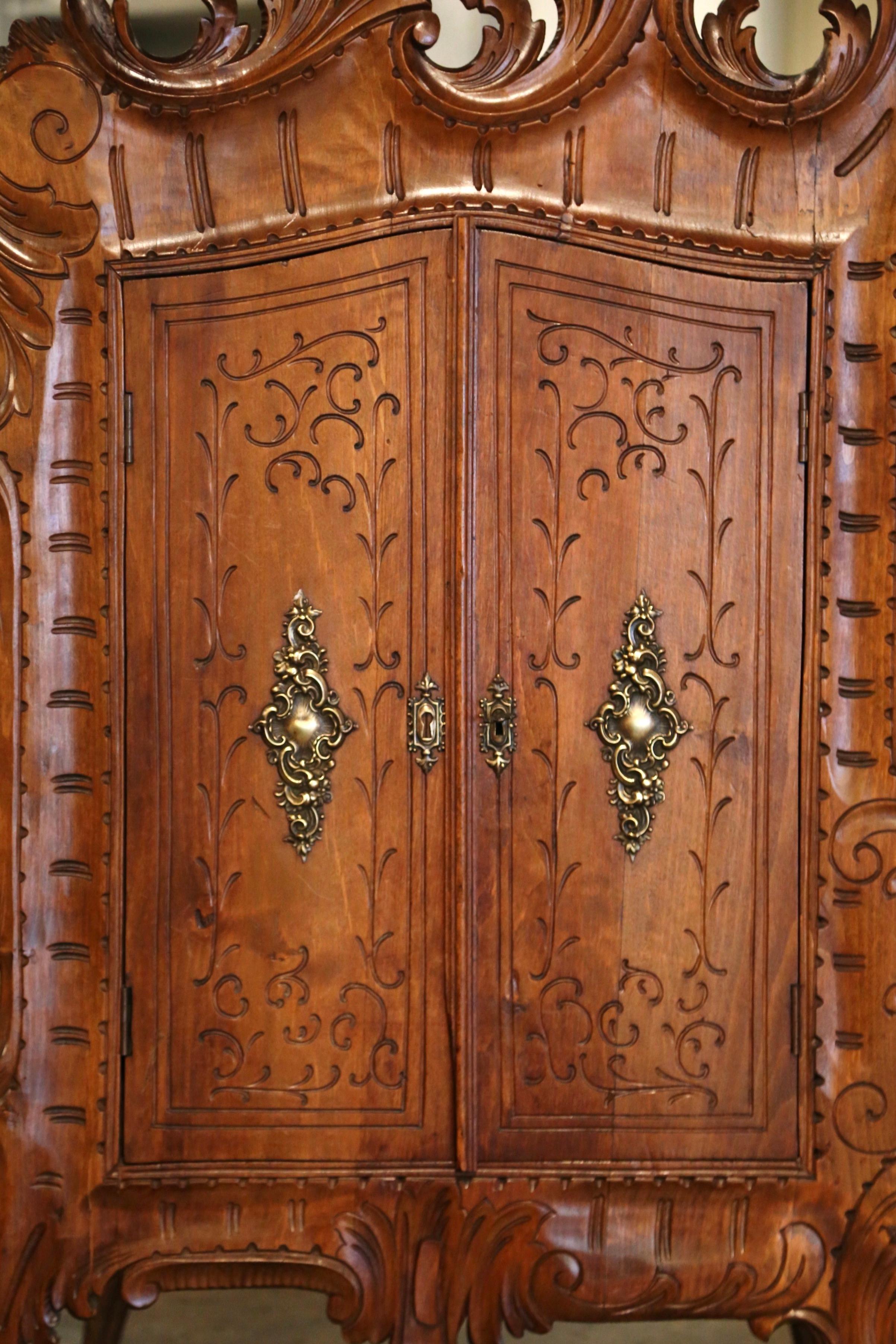 19th Century French Louis XV Carved Walnut Two-Door Wall Vitrine Cabinet  In Excellent Condition In Dallas, TX