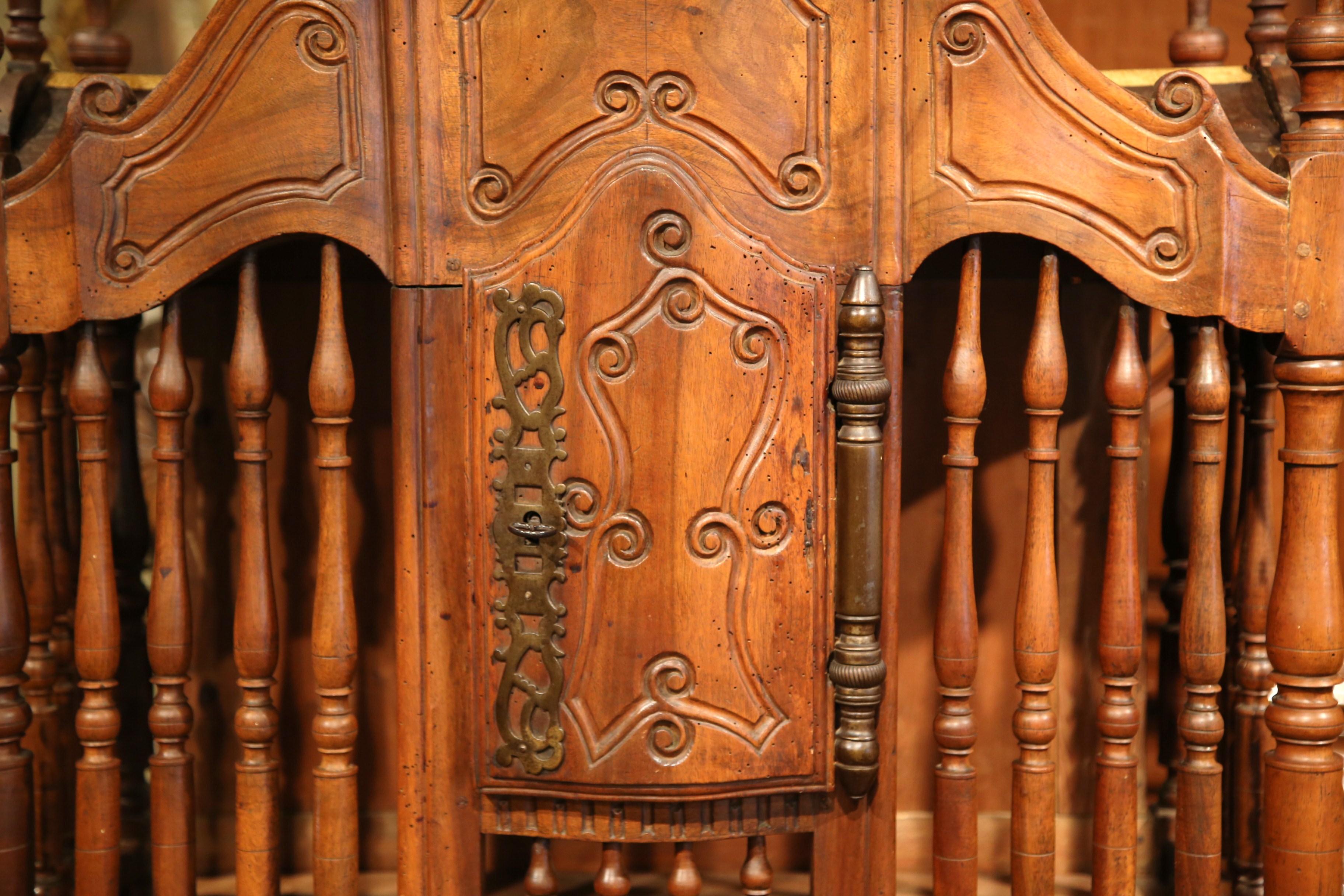 19th Century French Louis XV Carved Walnut Wall Panetière Cabinet from Provence For Sale 2