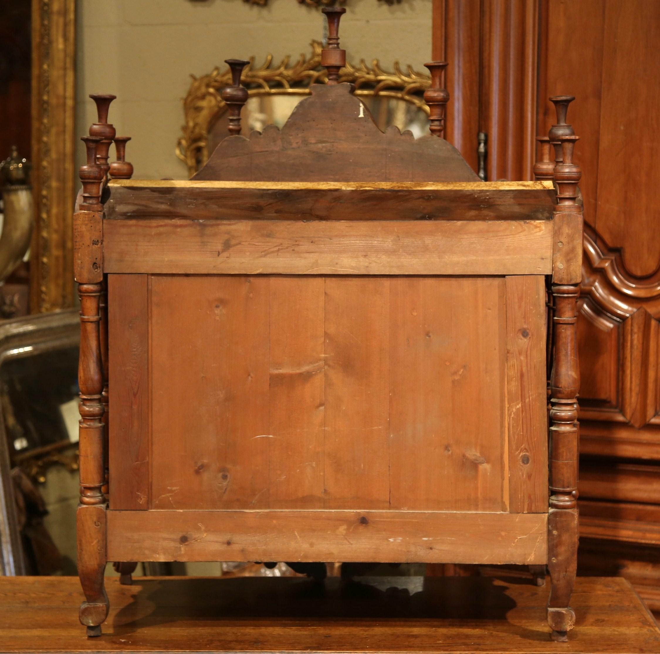 19th Century French Louis XV Carved Walnut Wall Panetière Cabinet from Provence For Sale 5