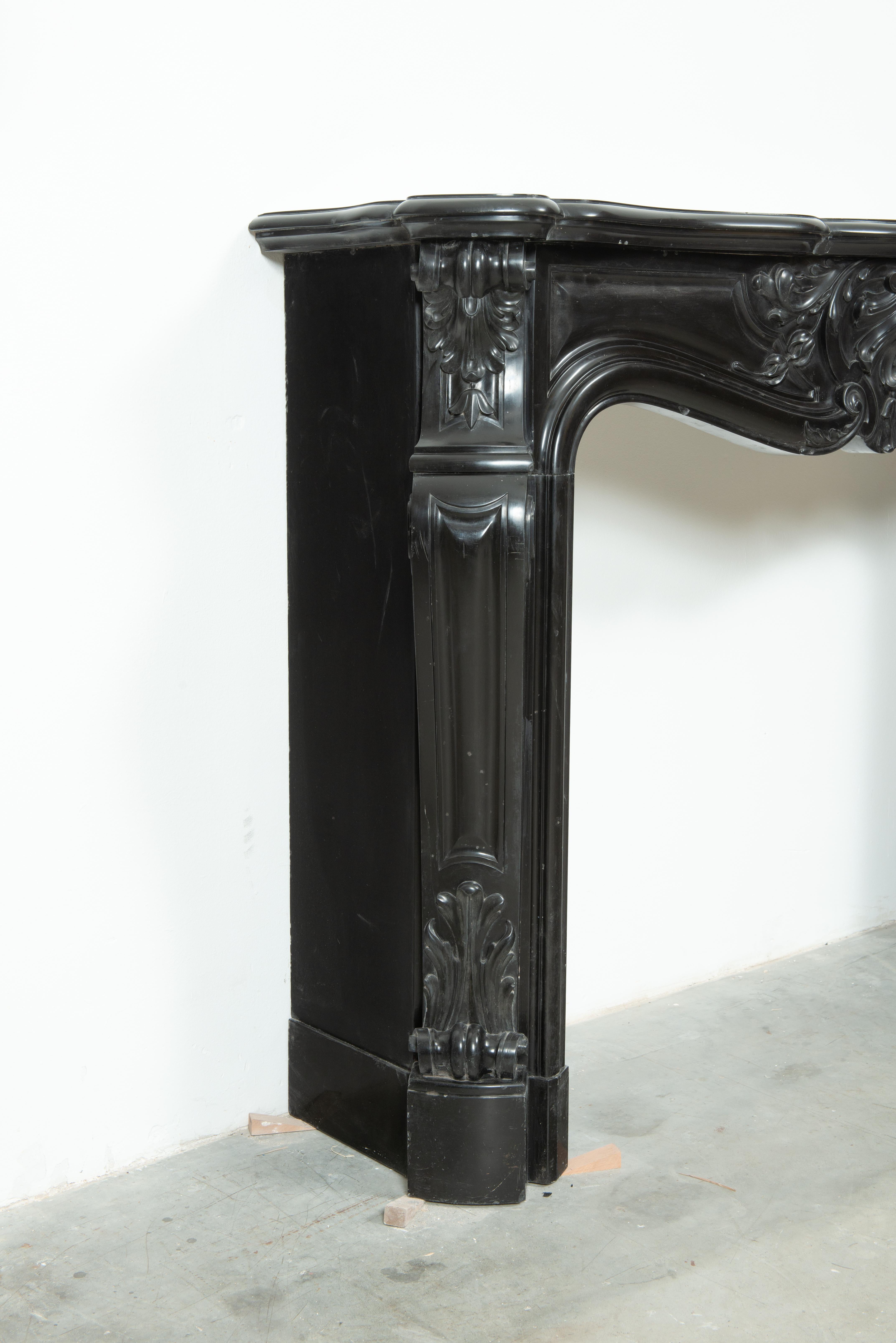 Caminetto francese Luigi XV del XIX secolo in vendita 6