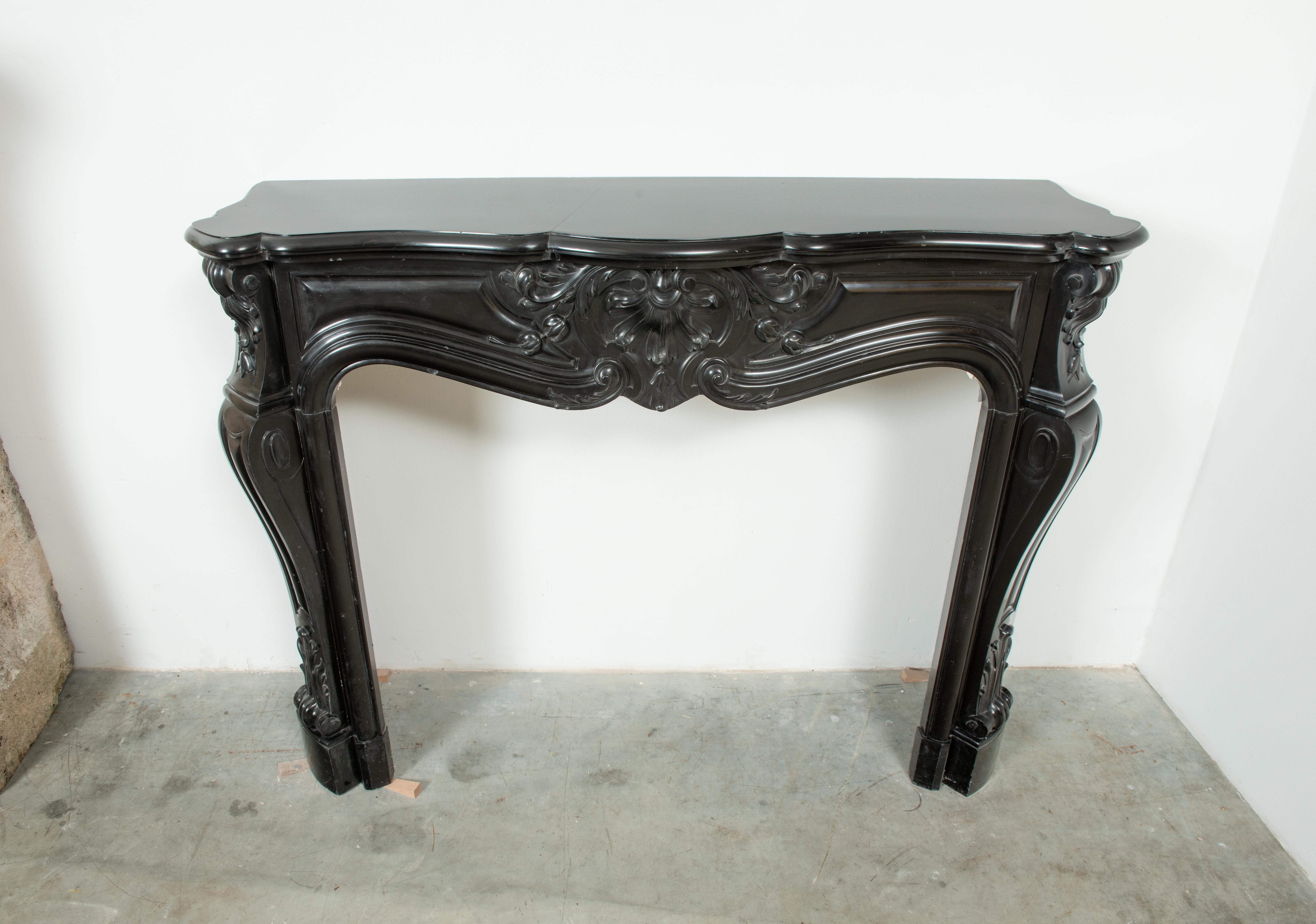 Caminetto francese Luigi XV del XIX secolo in vendita 15