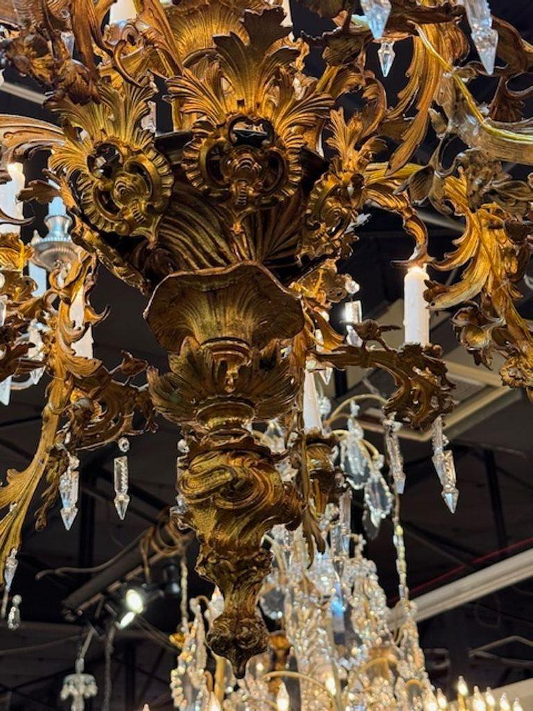 19th Century French Louis XV French Chandelier with 24 Lights For Sale 1