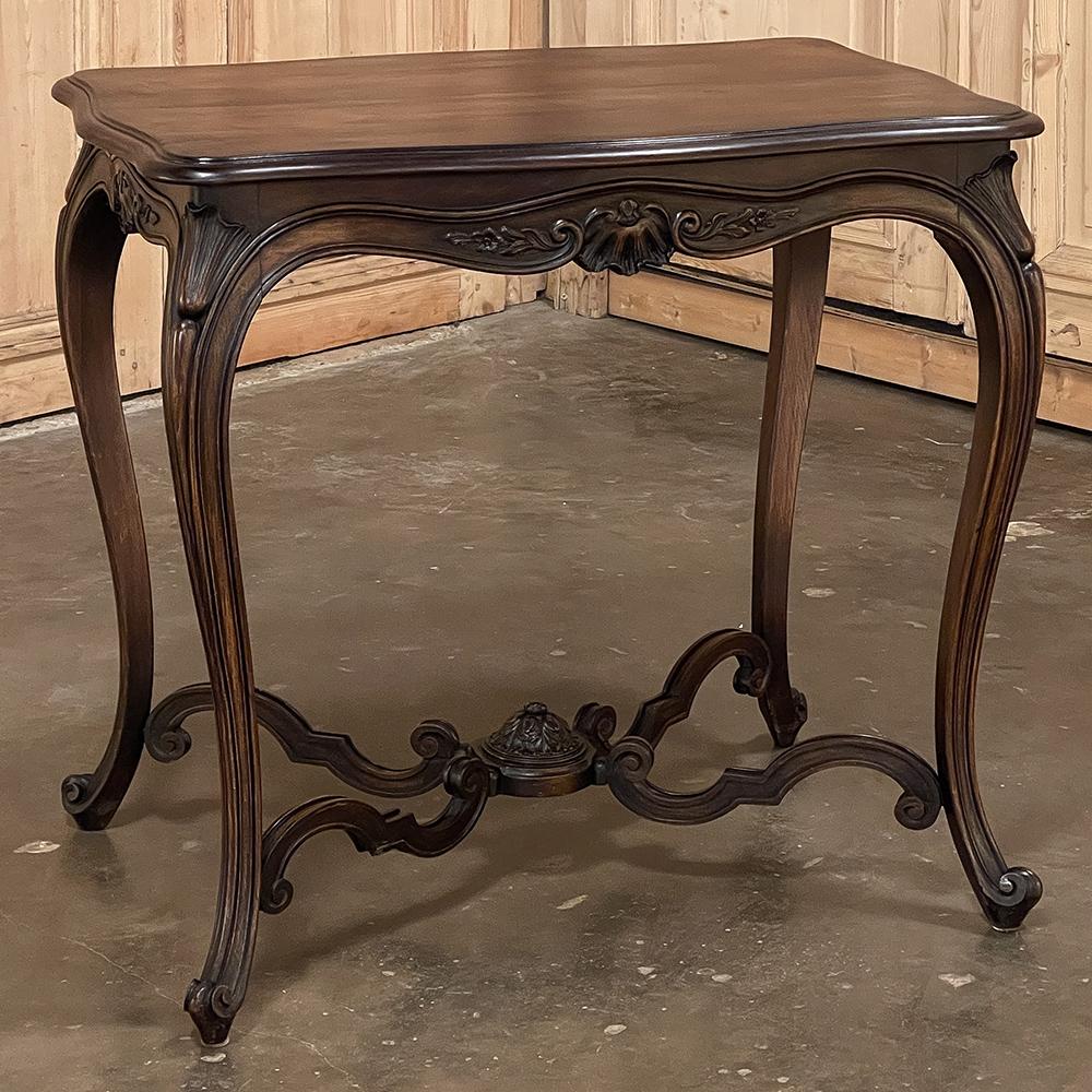 19th Century French Louis XV Fruitwood End Table In Good Condition For Sale In Dallas, TX